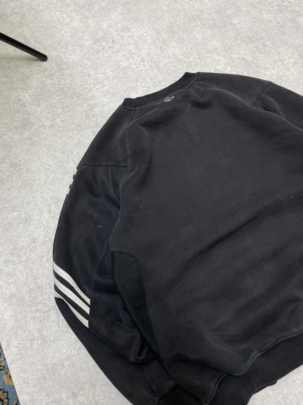 Adidas × Japanese Brand × Le Grande Bleu (L.G.B.) Distres sed Y2K Adidas Three-Stripe Black Sweatshirt Size US L / EU 52-54 / 3 - 18 Thumbnail