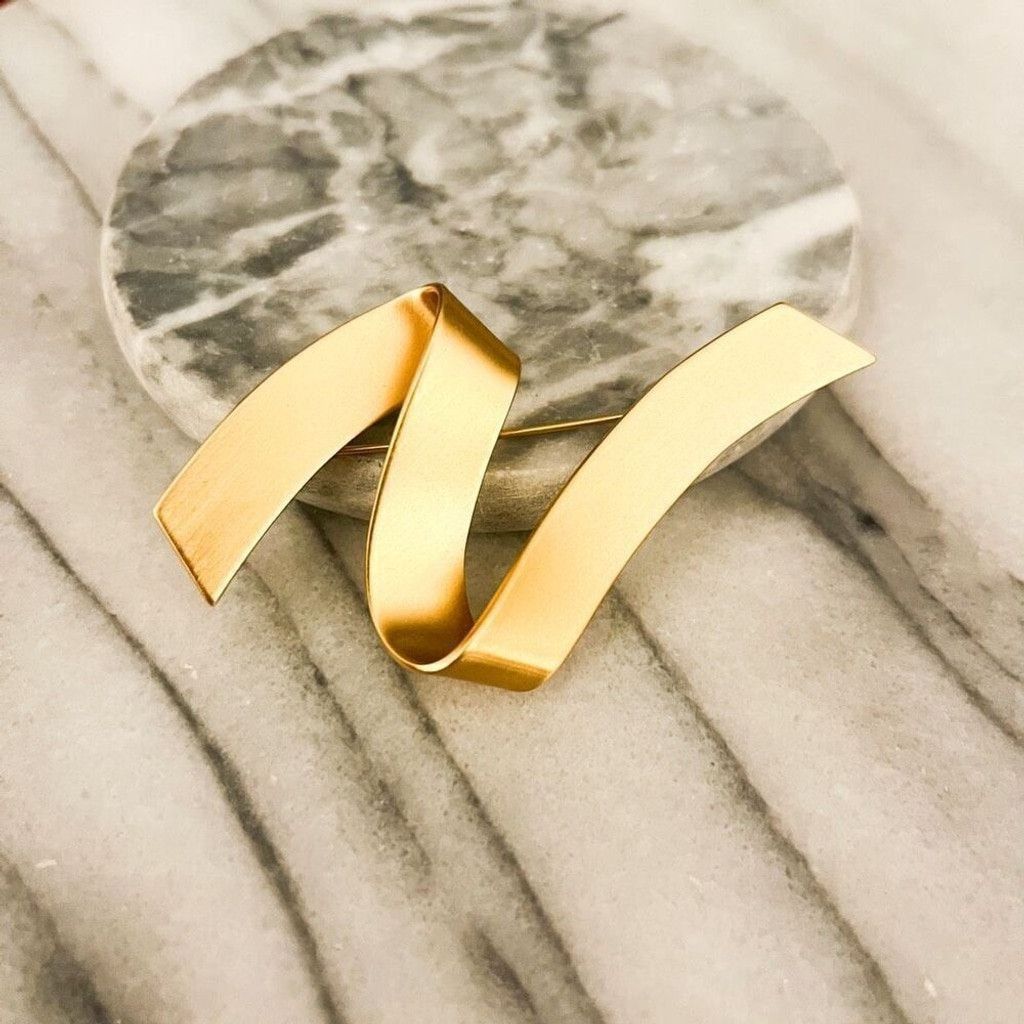 Monet Vintage Signed Monet Ribbon Brooch Pin Gold Toned Size ONE SIZE - 1 Thumbnail