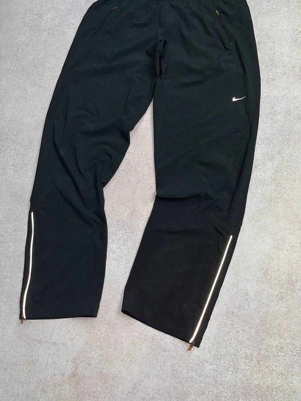 Nike × Vintage Vintage Nike Swoosh Baggy Nylon Trackpants L Size US 34 / EU 50 - 5 Thumbnail