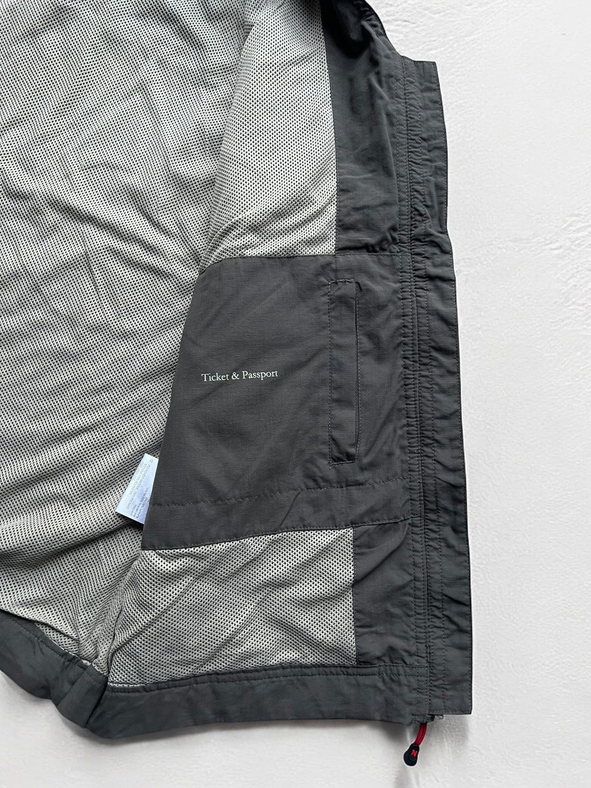 Other VINTAGE GREY NYLON VEST OUTDOOR OAKLEY STYLE NORTHLAND Size US L / EU 52-54 / 3 - 7 Thumbnail
