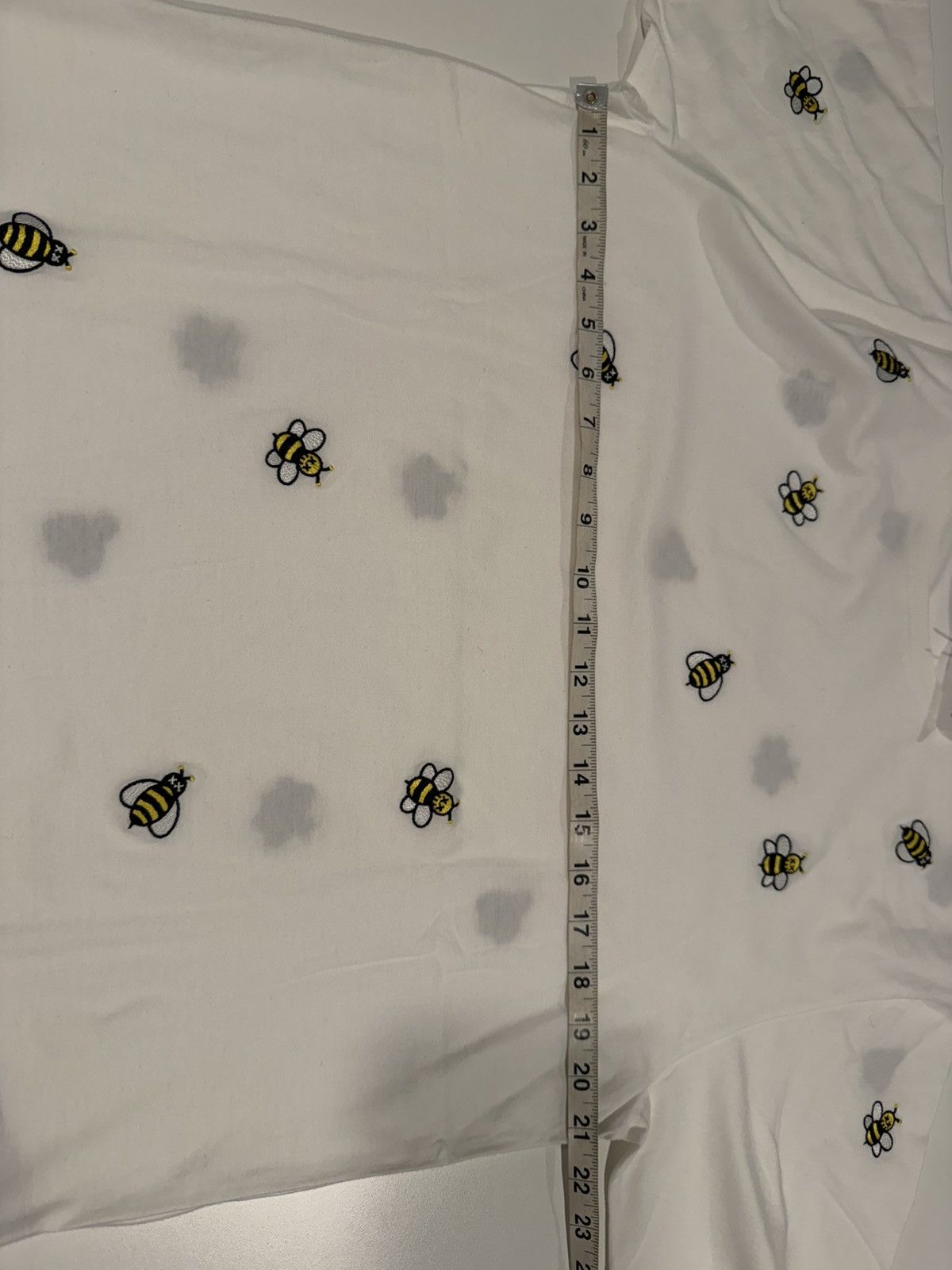 Dior Dior Kaws bee t shirt M Size US M / EU 48-50 / 2 - 6 Thumbnail