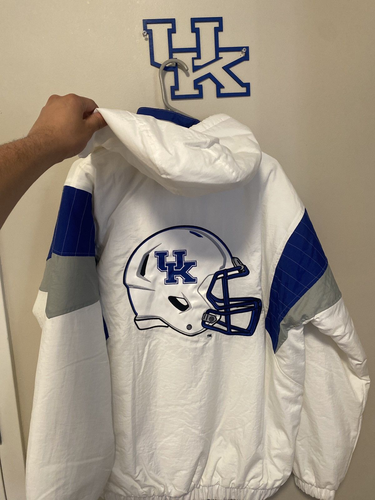 NCAA University Of Kentucky Starter 1/2 Zip Pullover