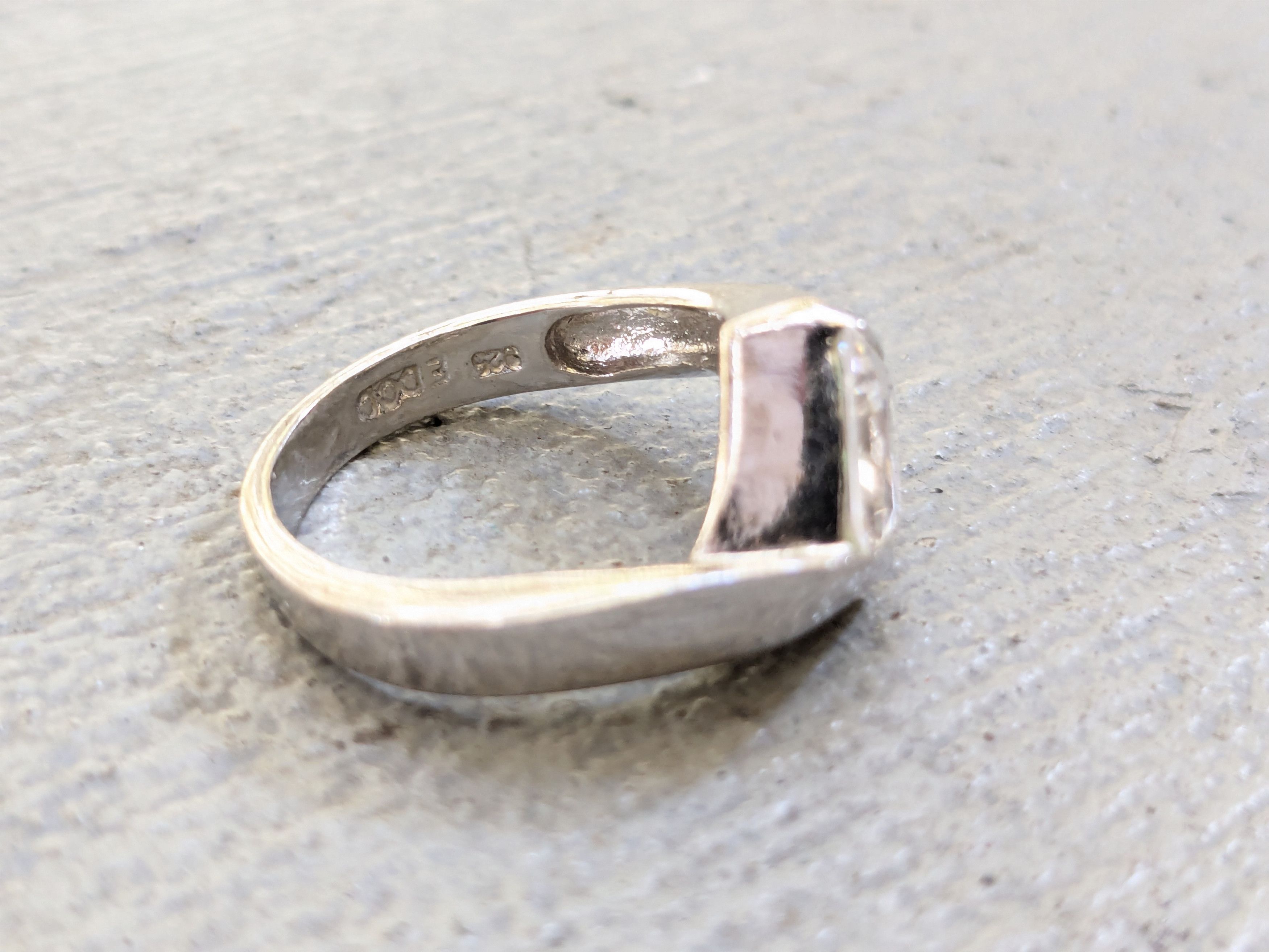 Jewelry Vintage Sterling Silver Ring 6.75 CZ Square Band Modern Size ONE SIZE - 7 Thumbnail