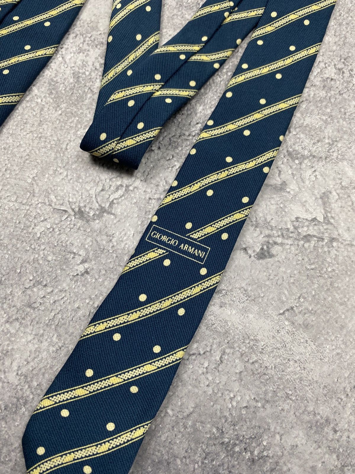 Armani Vintage Giorgio Armani Men's Silk Tie Cravatte Polka Dot Size ONE SIZE - 9 Thumbnail