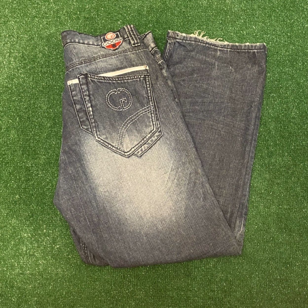 Coogi VINTAGE Coogi Baggy Jeans VTG Mens Size 34X34 Embroidered Grunge Skater Y2K Wide-Leg Jeans Mens Size US 34 / EU 50 - 7 Thumbnail