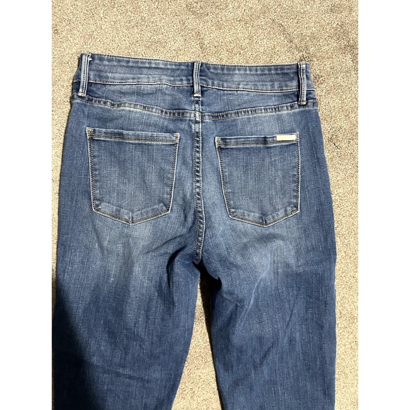 White House Black Market White House Black Market Jeans Women’s 4 Blue Slim Crop Medium Wash Denim Size 27" / US 4 / IT 40 - 4 Thumbnail