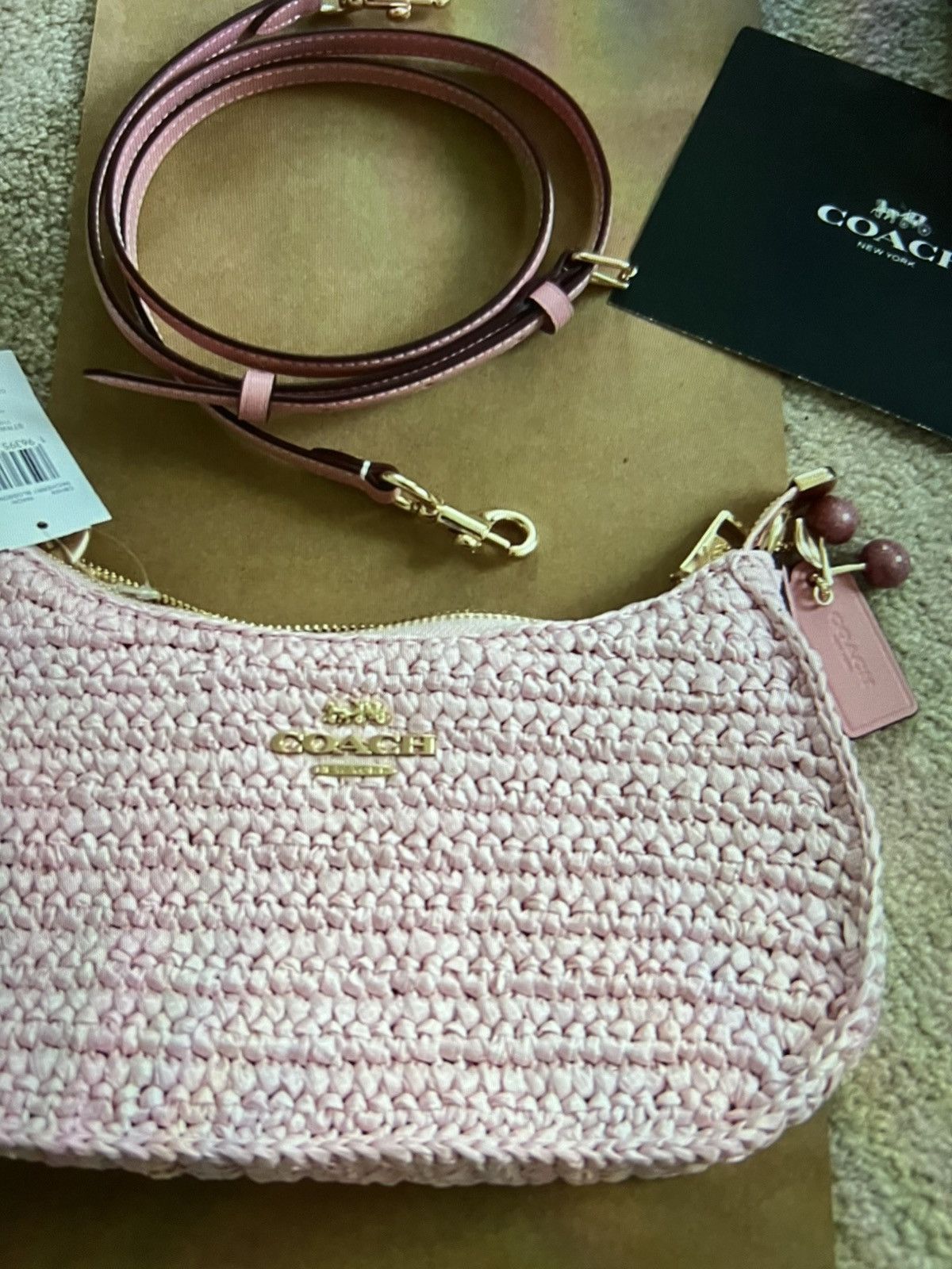 Coach ❤️❤️Coach pink teri shoulder new gift receipt Size ONE SIZE - 3 Thumbnail