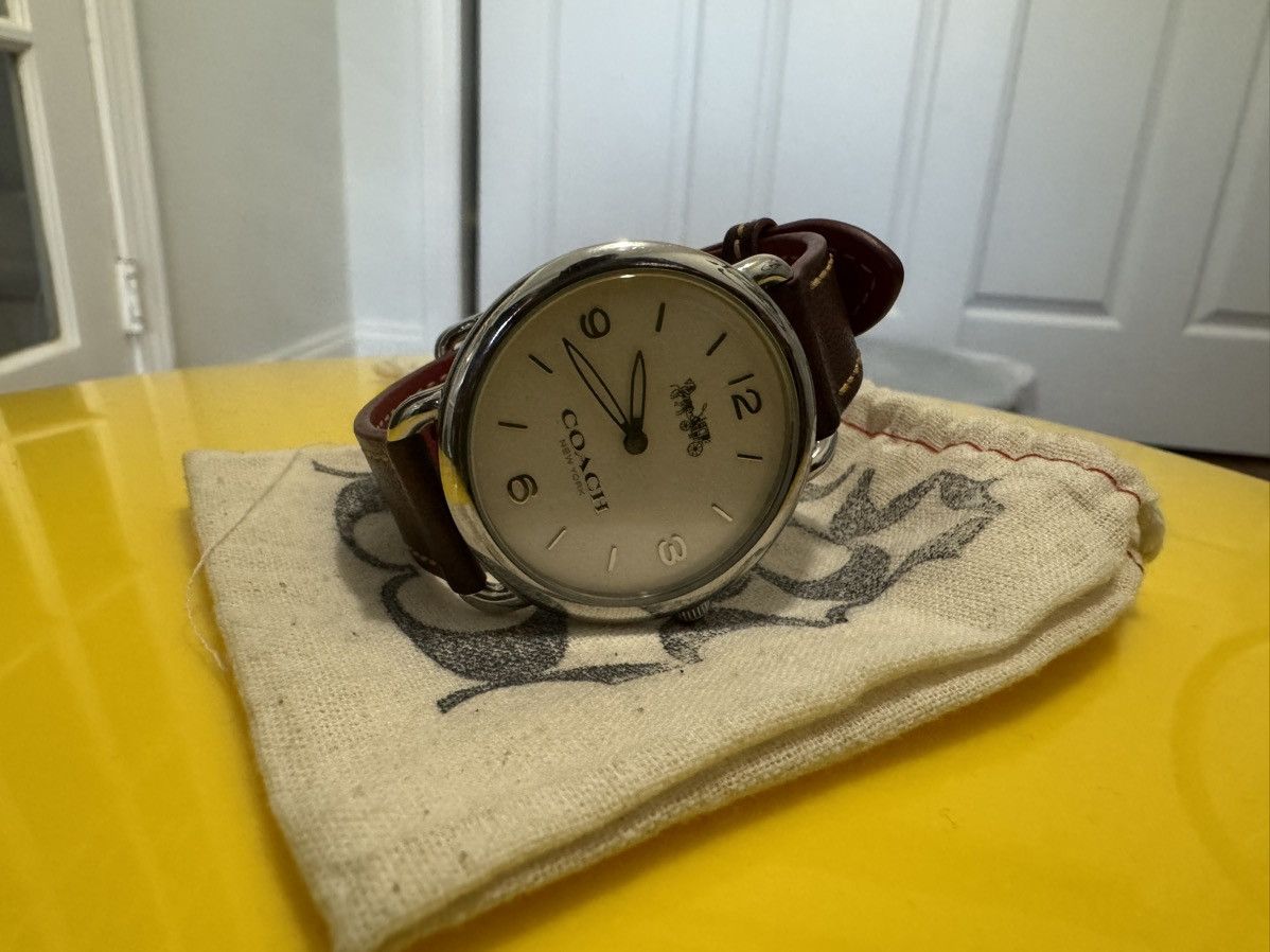 image of Coach Round Silver Dial Ss Leather Belt Men's Quartz Watch