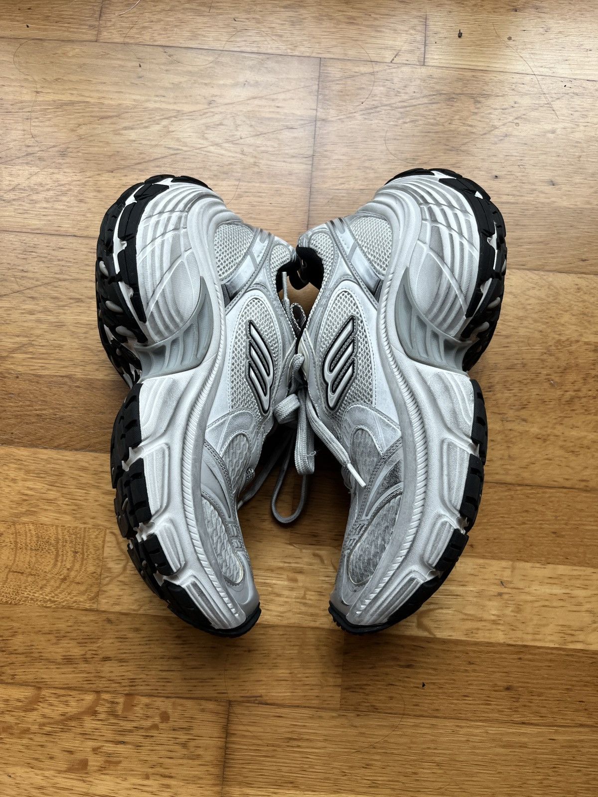 Balenciaga Balenciaga 10XL White and Black Chunky Sneakers
