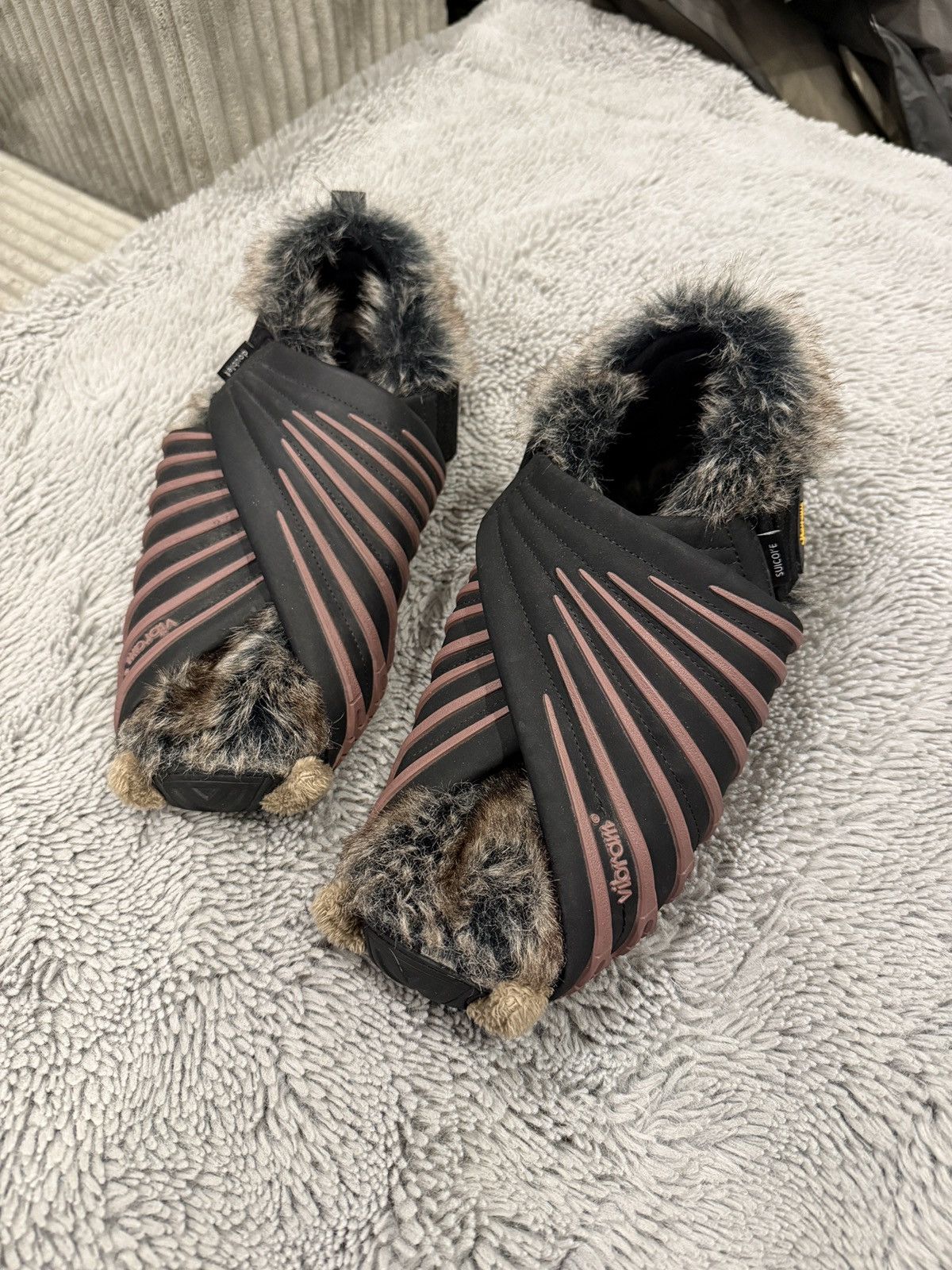 Doublet × Suicoke Doublet x Suicoke Vibram Bat Wing Slides Doublet × Suicoke Doublet x Suicoke Vibram Bat Wing Slides