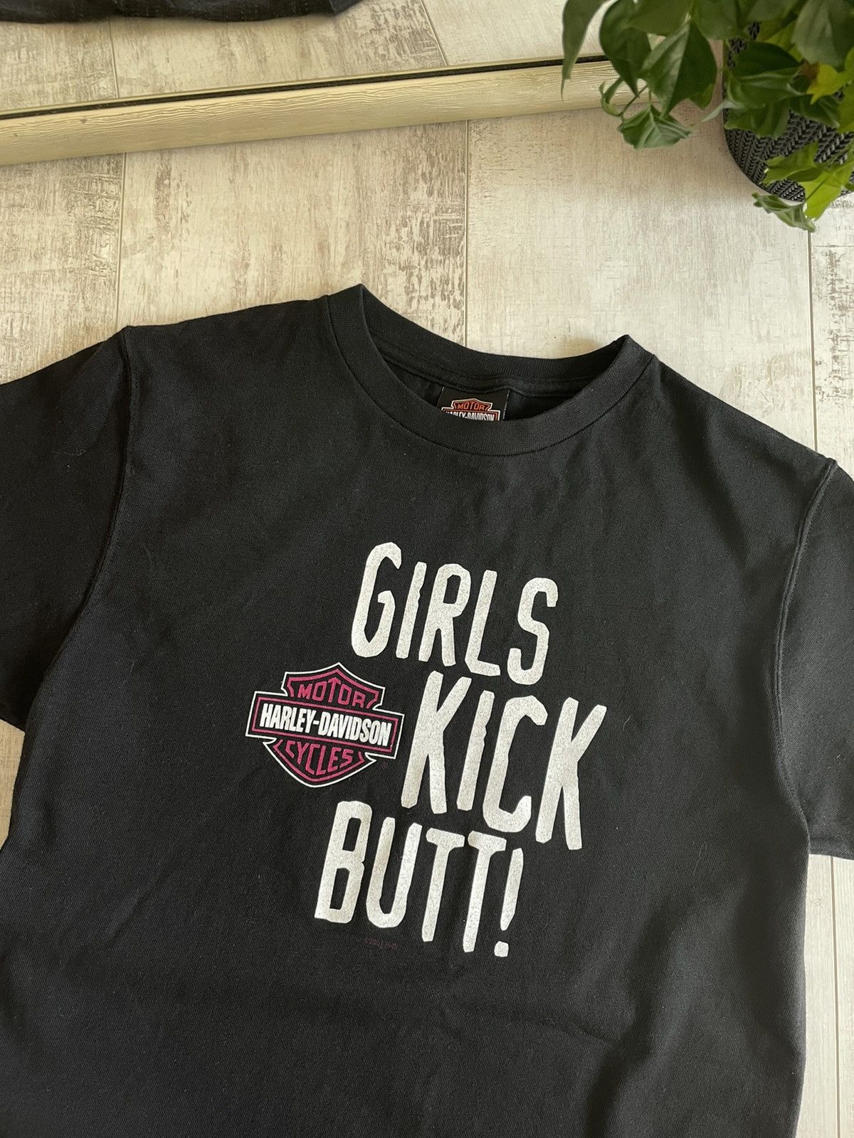 Harley Davidson × Vintage 2001 Harley Davidson T-Shirt Girls Kick Butt! Motorcycle VTG Size US S / EU 44-46 / 1 - 3 Thumbnail