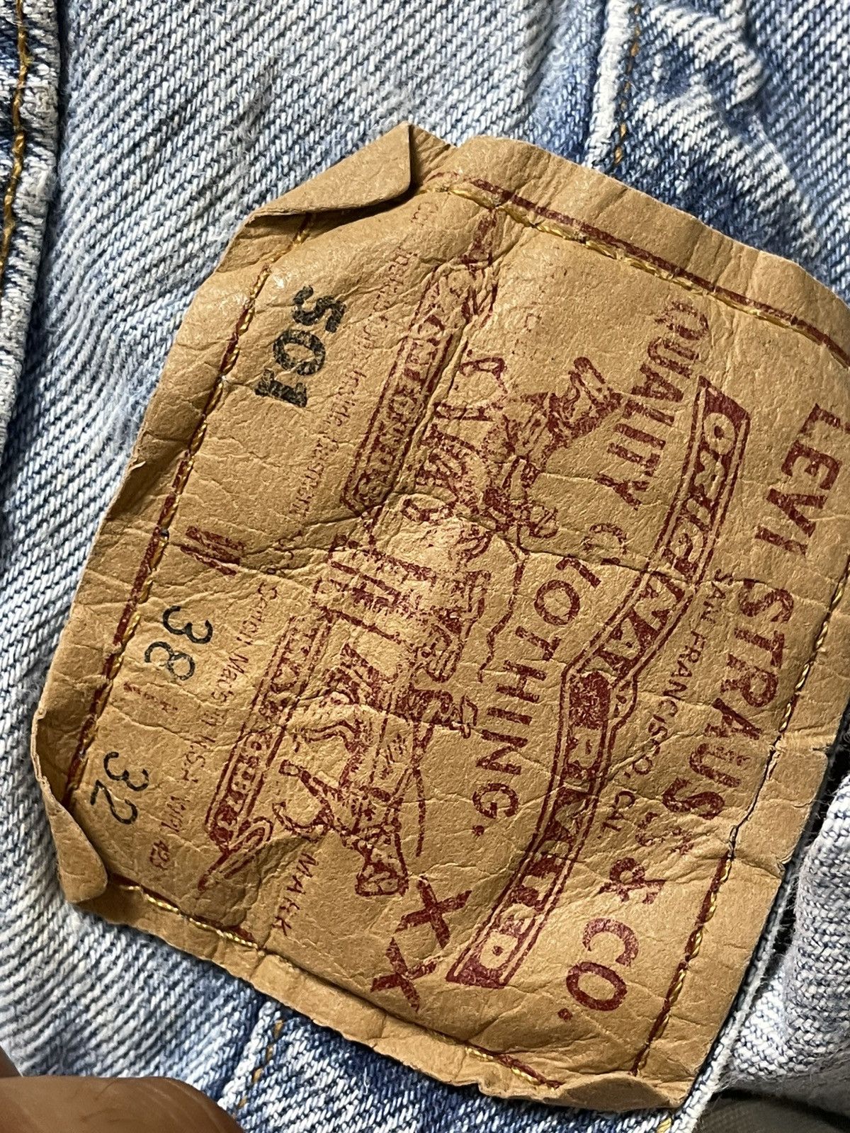 Levi's × Vintage LEVIS STRAUSS & Co 501 Relaxed Fit Jeans (106) Size US 36 / EU 52 - 9 Thumbnail