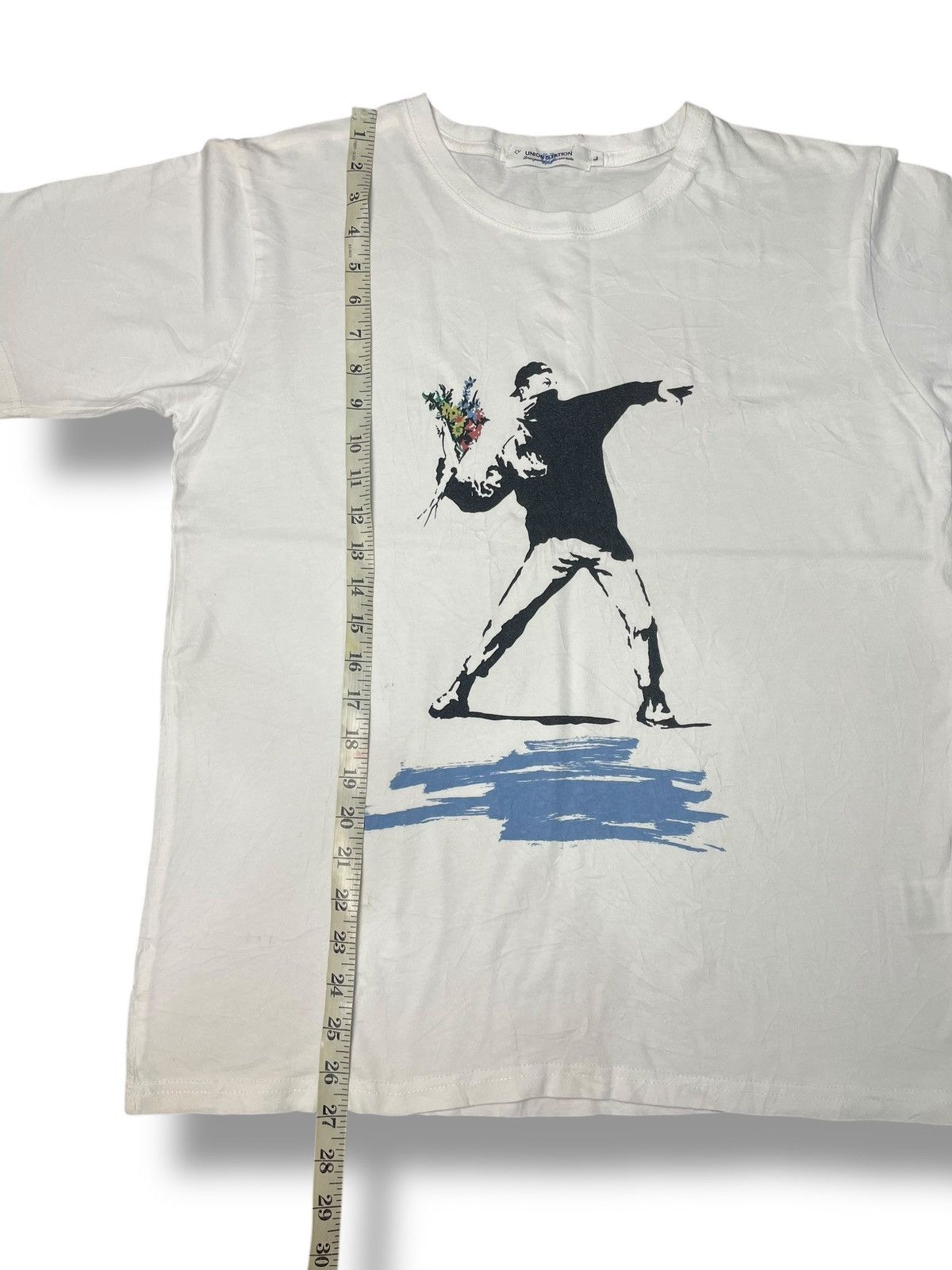 Other Banksy Flower Thrower Art Tees Size US L / EU 52-54 / 3 - 4 Thumbnail