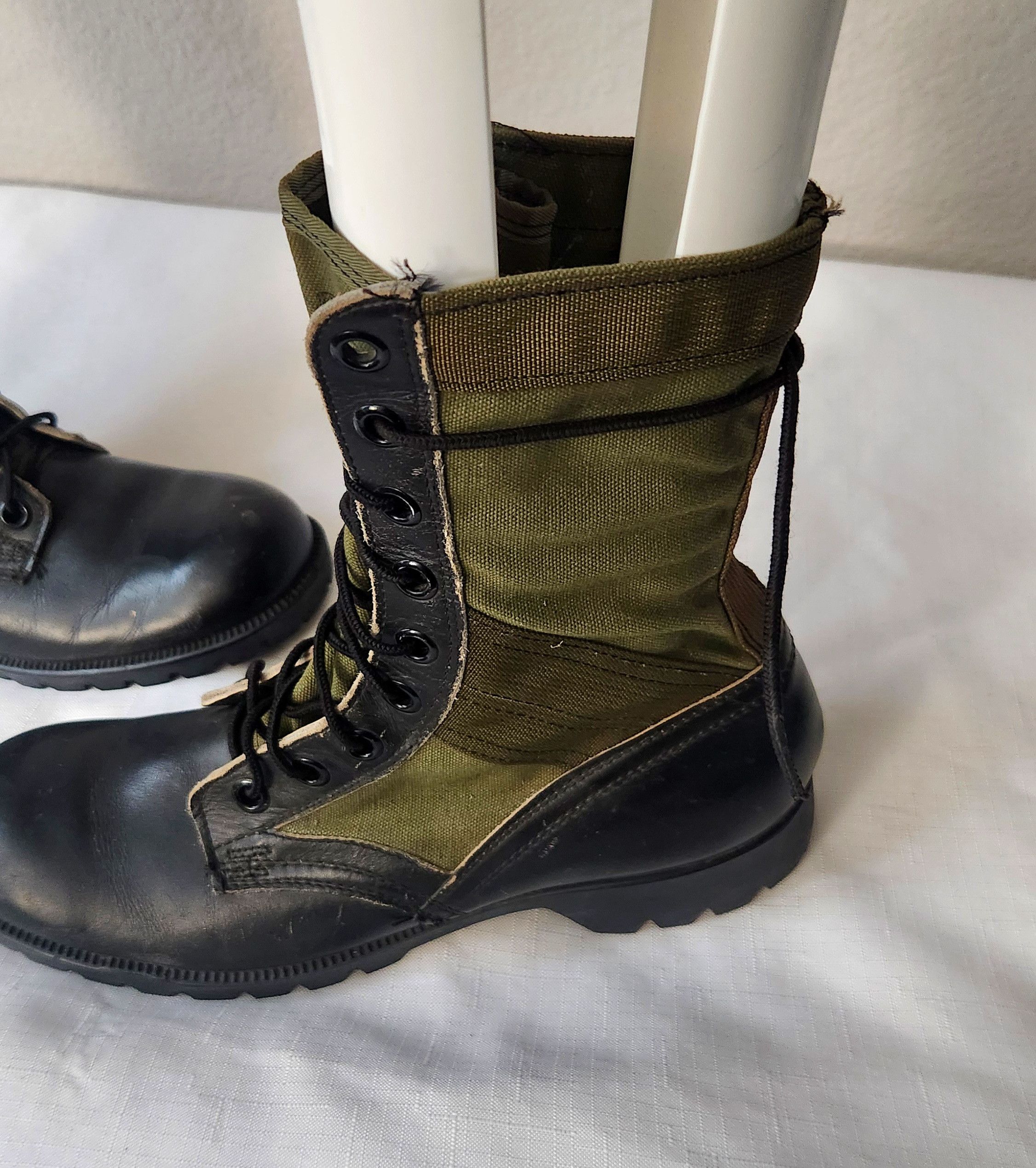 Vintage Vintage 1960s Vietnam Era Combat Jungle Boots SZ 8 N Tropica Size US 8 / EU 41 - 6 Thumbnail