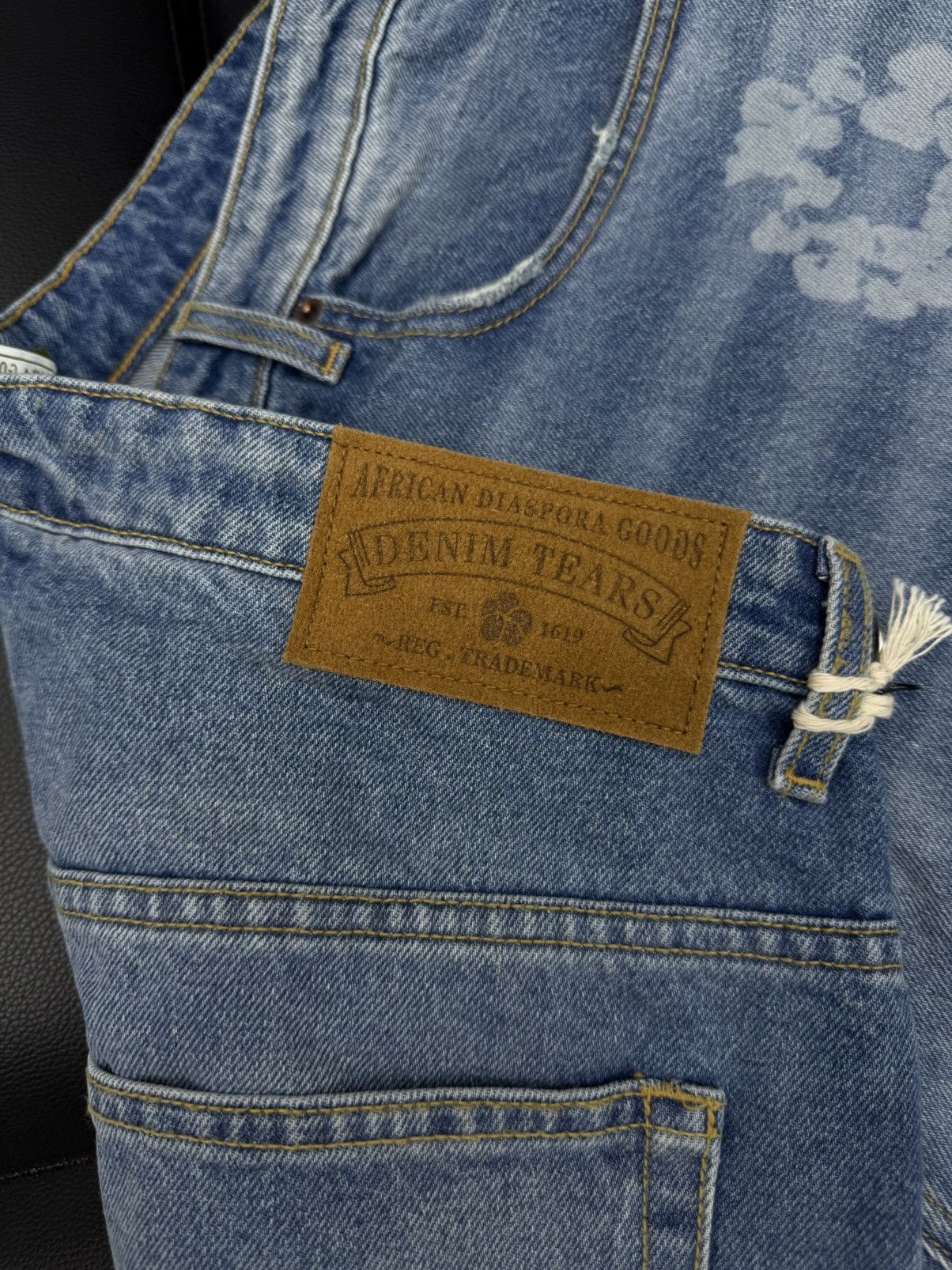 DENIM TEARS Denim Tears Cotton Wreath 2025 Shorts Size XXL Blue (NEW) Size US 38 / EU 54 - 9 Thumbnail