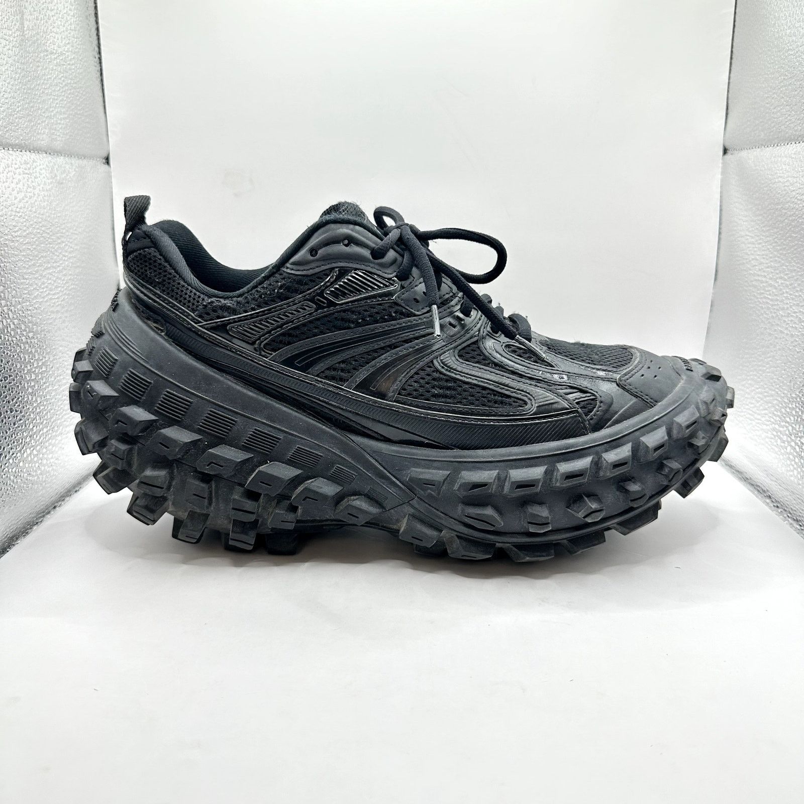 靴 BALENCIAGA defender Bouncer screw 44 Balenicaga Defender/Bouncer Now Comes With Screws | Hypebeast