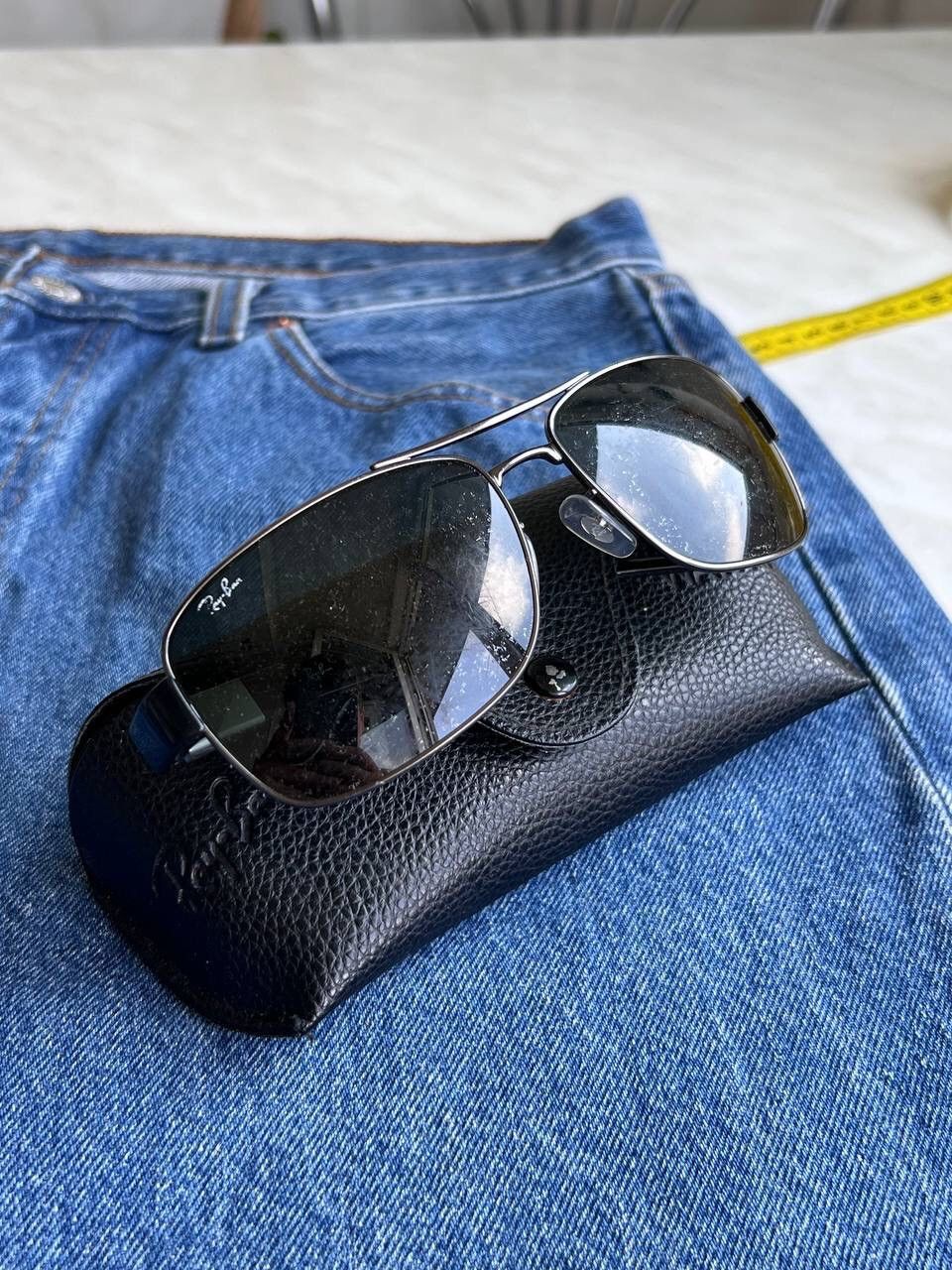 RayBan Sunglasses Black Aviator Vintage Eyewear with case