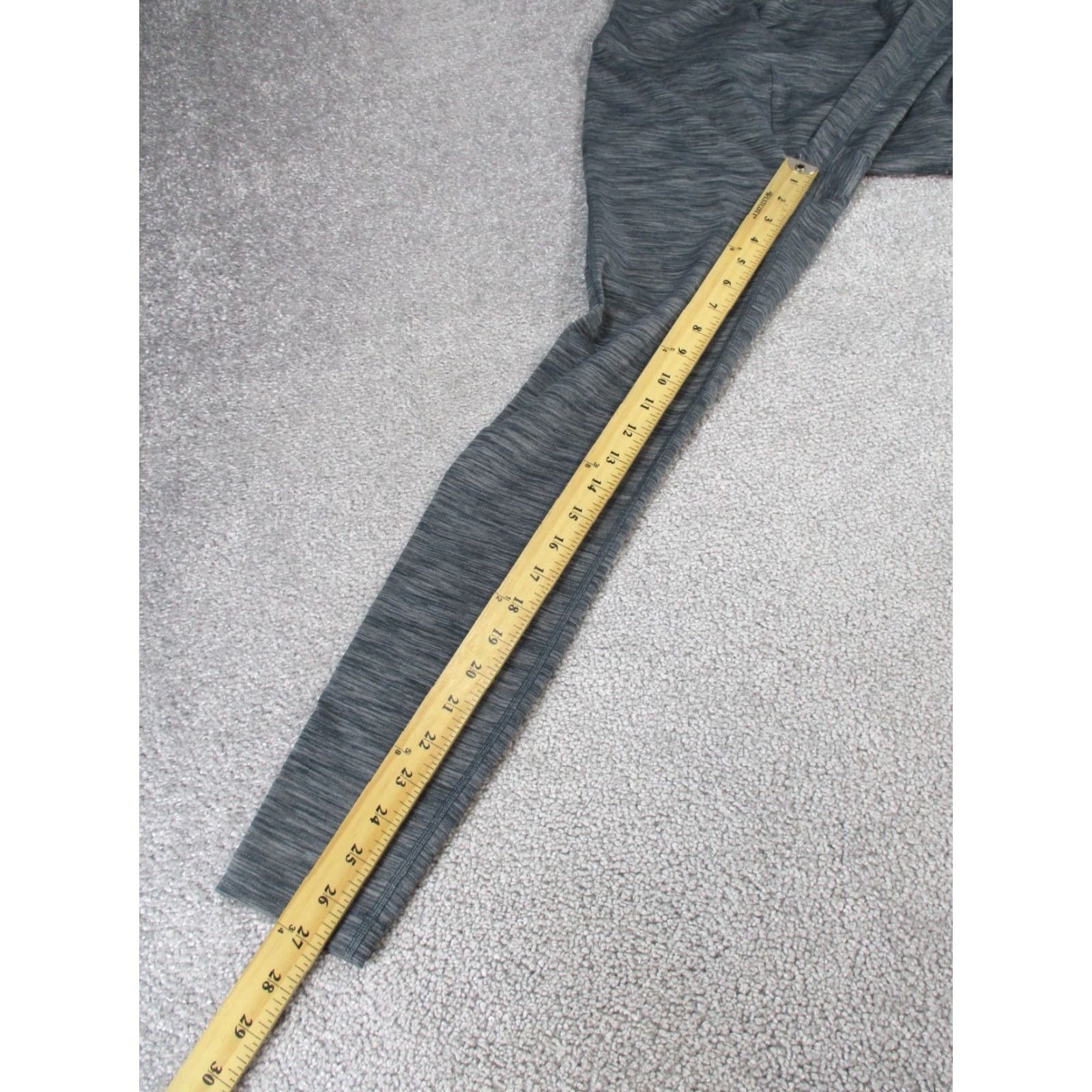 Outdoor Voices VINTAGE Outdoor Voices Leggings Womens Small Gray Athletic Ankle Workout Yoga Gym Running 90s Womens Size 28" / US 6 / IT 42 - 3 Thumbnail