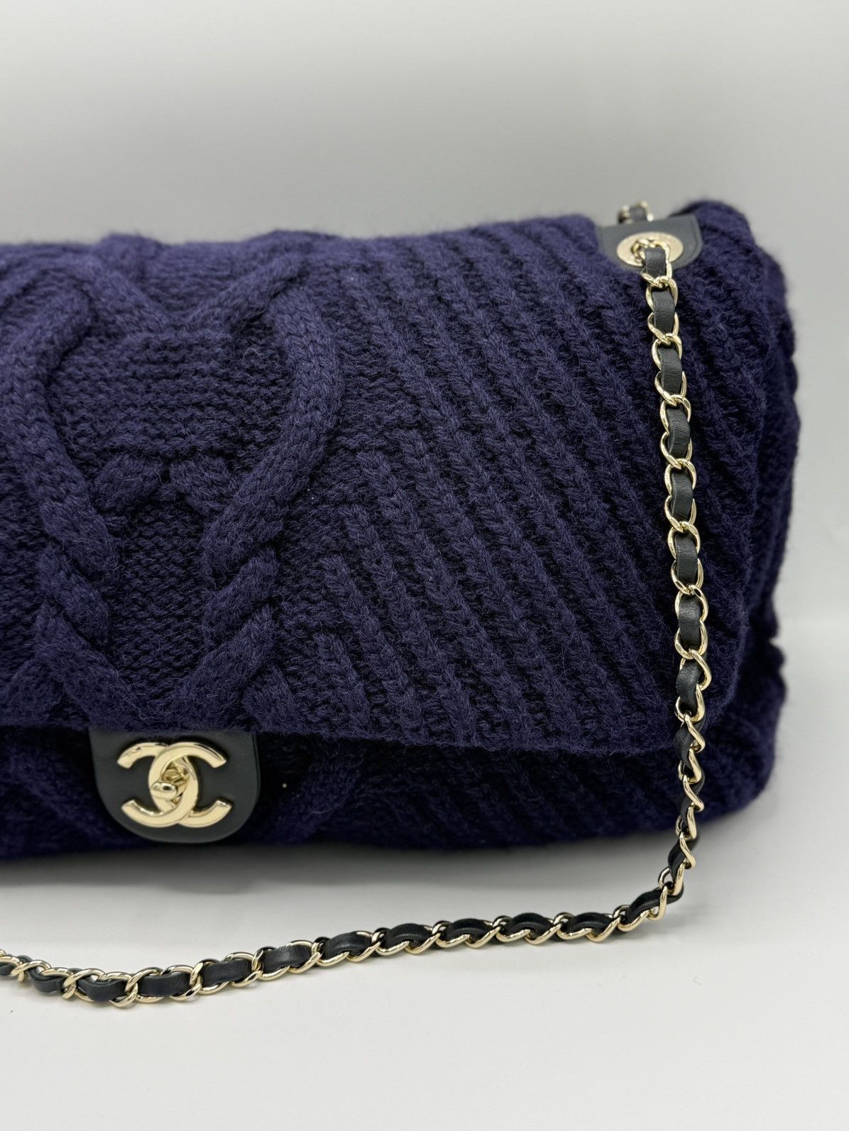 Chanel RARE XXL Chanel Knit Purple - luggage Flap bag Size ONE SIZE - 2 Thumbnail