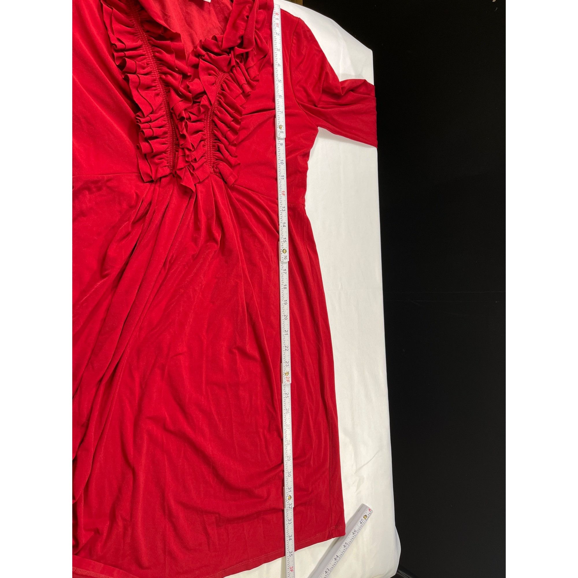 MAGGY LONDON Maggy London SKU 7612 Red Ruffle V-Neck Dress Size 10 Size L / US 10 / IT 46 - 8 Thumbnail
