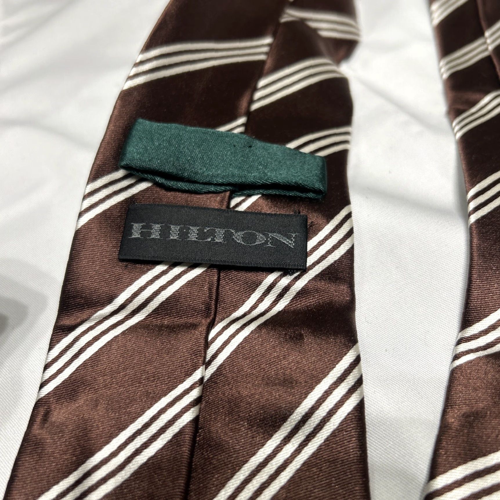 Vintage Hilton Repp Silk Tie Brown White Repp Stripe Made In Italy Mens TIE Brown Silk Italy Size ONE SIZE - 5 Thumbnail