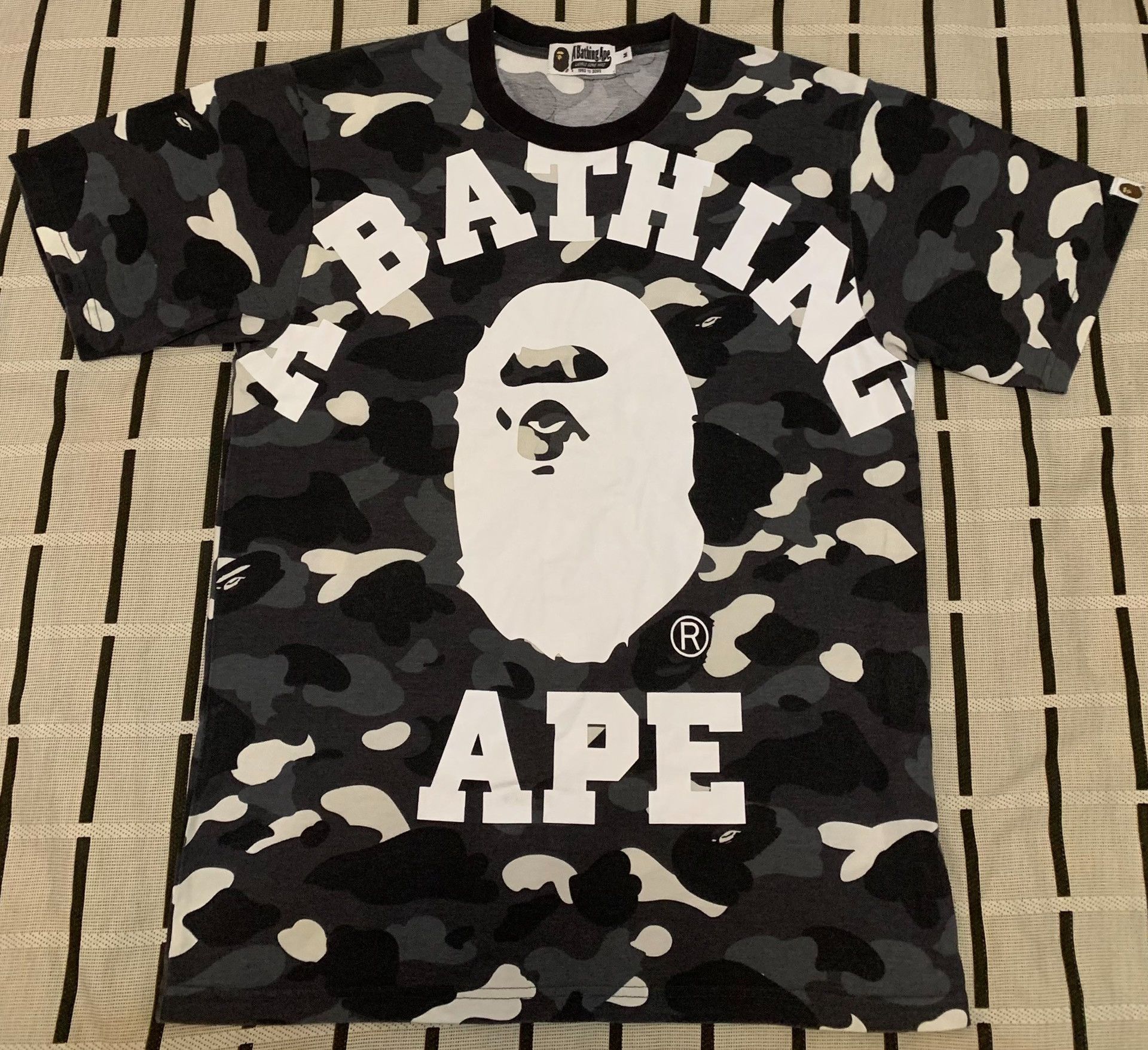 Bape Bape Camo Ape Head T-Shirt M Men Size US M / EU 48-50 / 2 - 1 Thumbnail