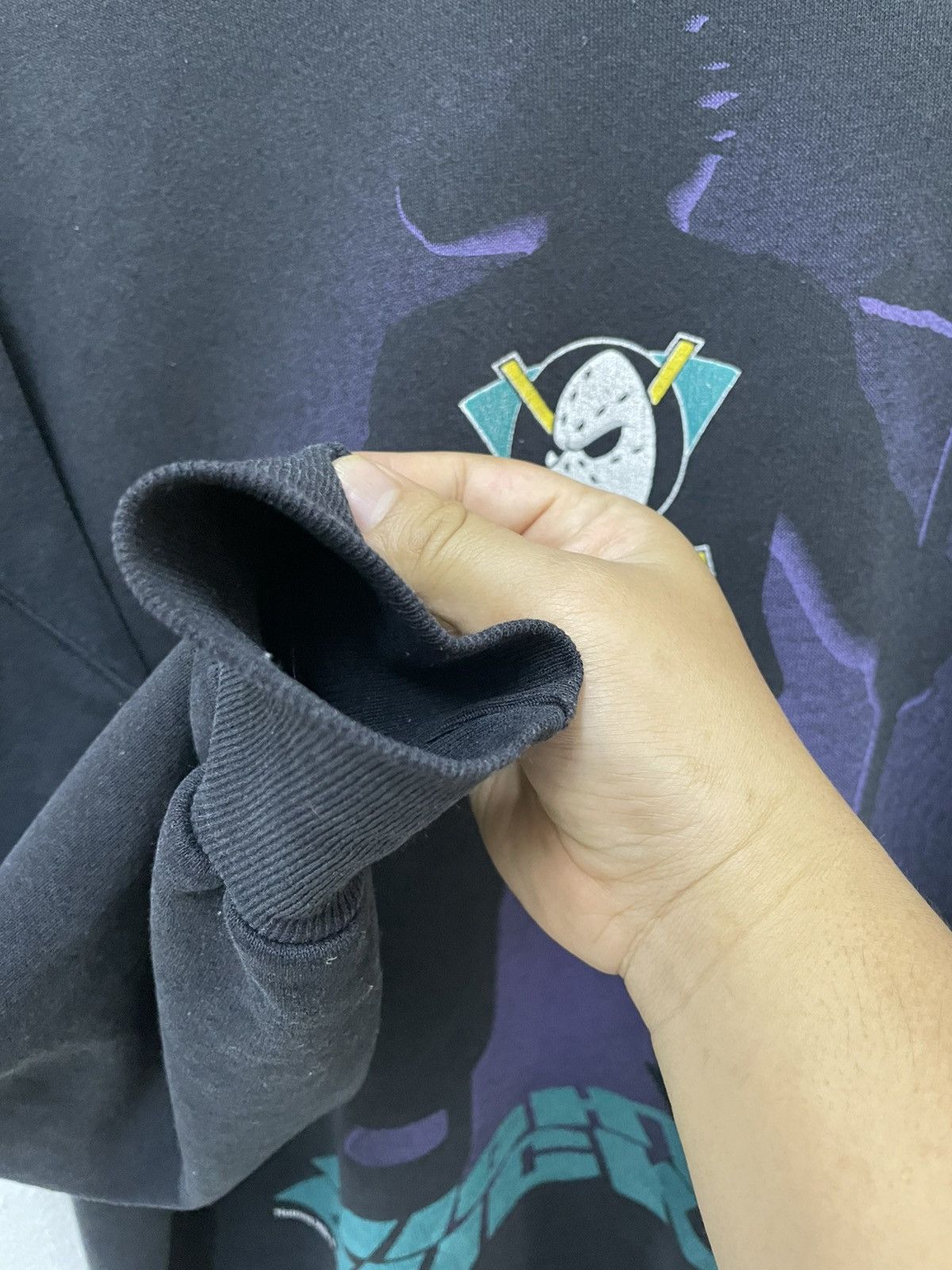 Nutmeg Nutmeg NHL Mighty Ducks Crewneck Sweatshirt Size US L / EU 52-54 / 3 - 7 Thumbnail