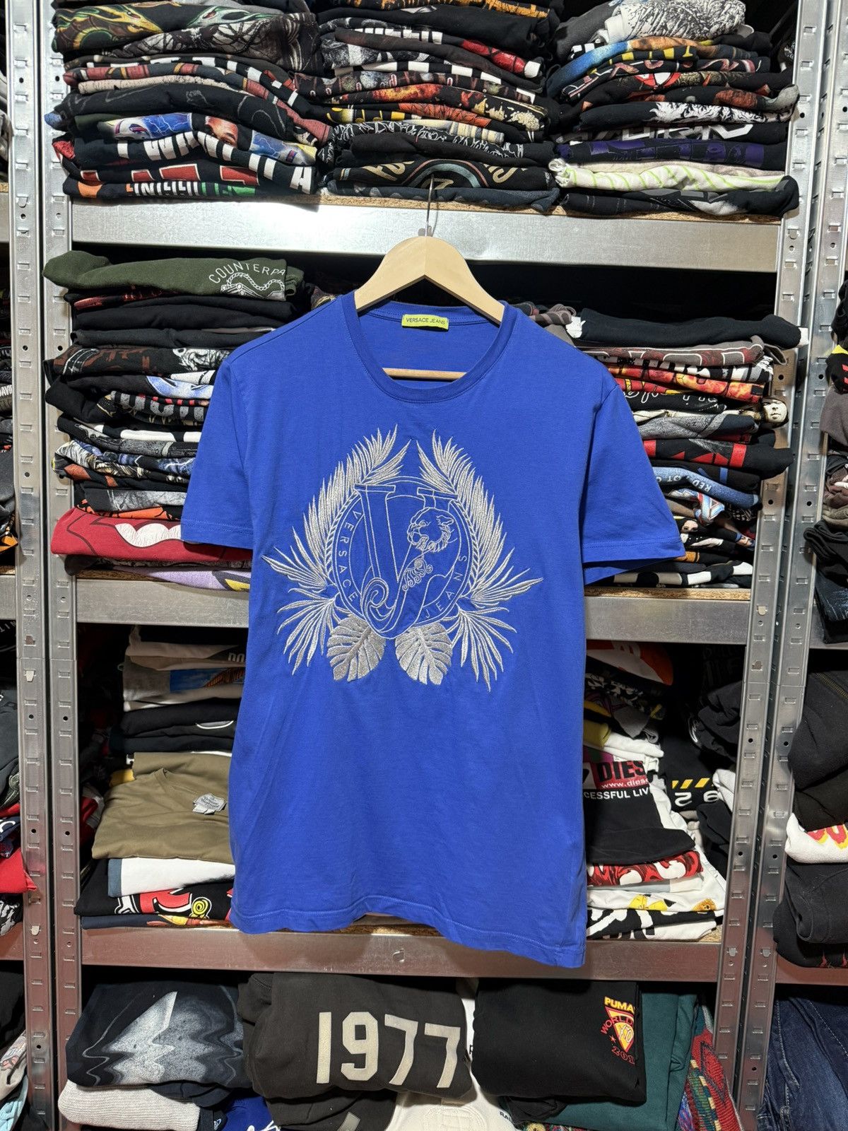 Versace Luxury Versace Jeans Embodied Logo T-Shirt Y2K Hype Size US M / EU 48-50 / 2 - 1 Thumbnail