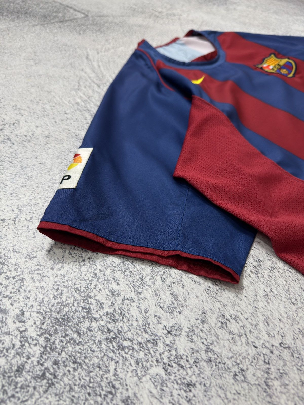 Nike VTG NIKE FC BARCELONA 2004/2005 HOME FOOTBALL SHIRT JERSEY Size US XL / EU 56 / 4 - 7 Thumbnail