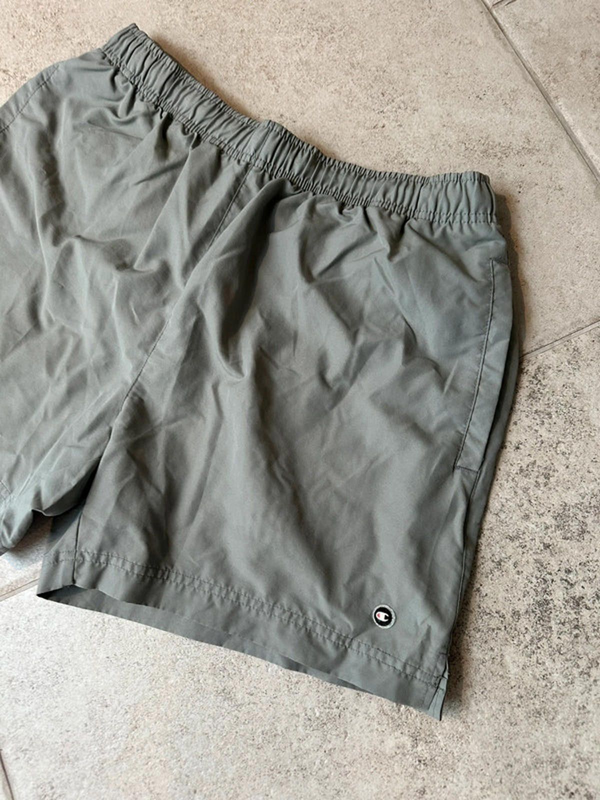 Champion Vintage Champion Shorts Size US 32 / EU 48 - 2 Thumbnail