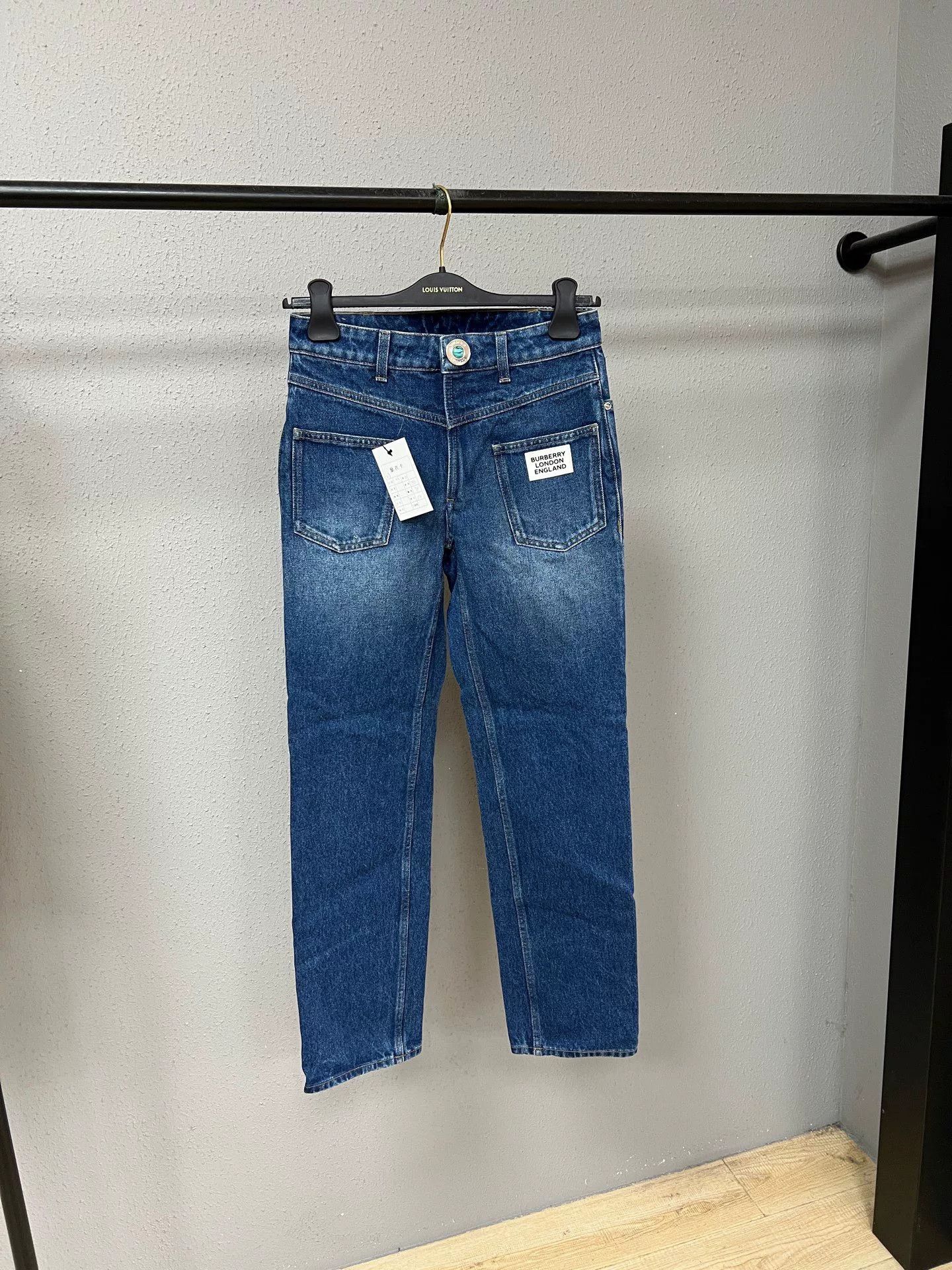 Burberry Burberry Jeans Size 25" / US 0 / IT 36 - 1 Thumbnail