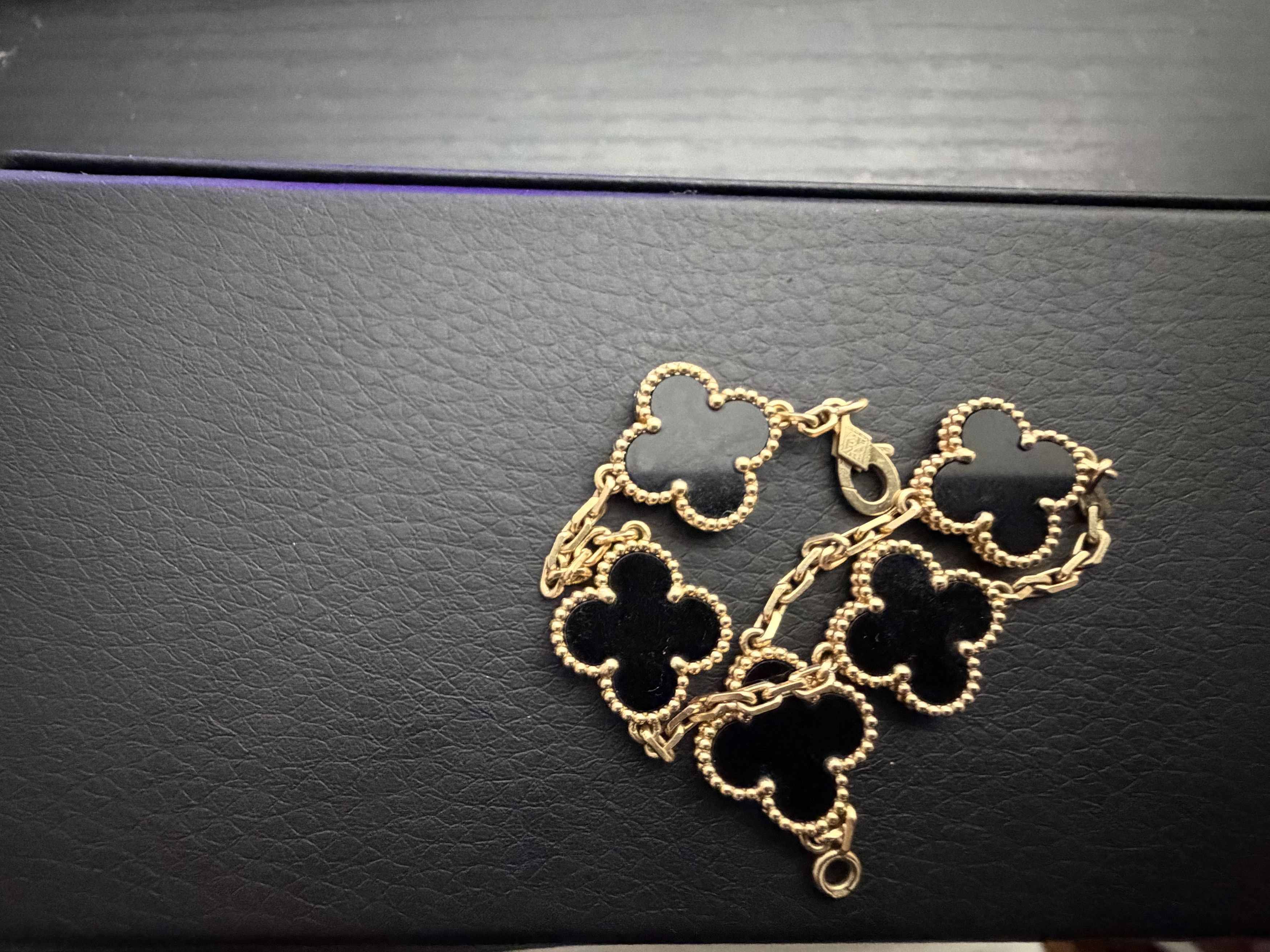 Van Cleef & Arpels Vintage Alhambra Bracelet 5 Motifs Yellow Gold Onyx Size ONE SIZE - 1 Thumbnail