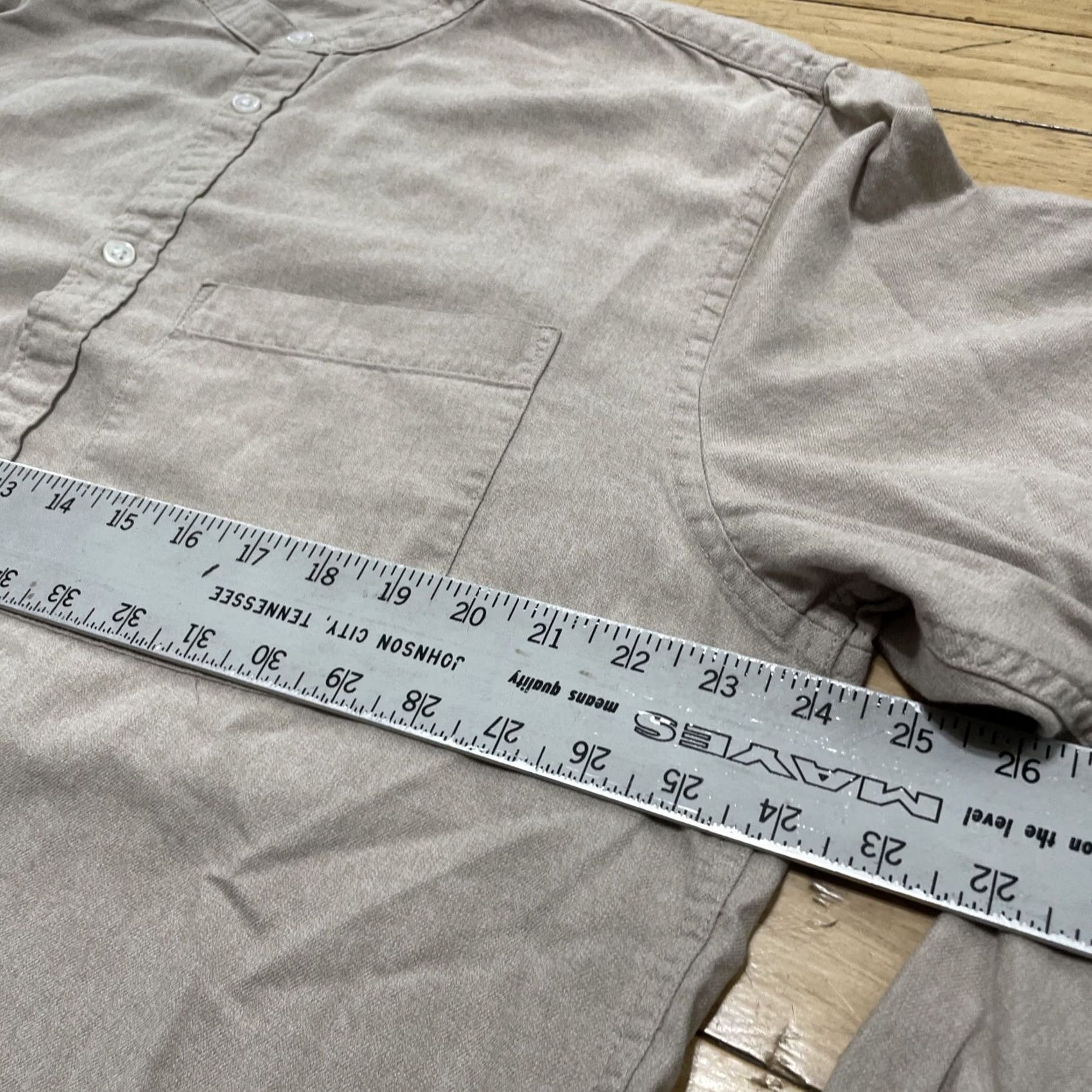 Vintage VINTAGE Button Shirt Men M Mock Neck Western Long Sleeve Beige Tan Layering Old Money Shirt Size US M / EU 48-50 / 2 - 5 Thumbnail