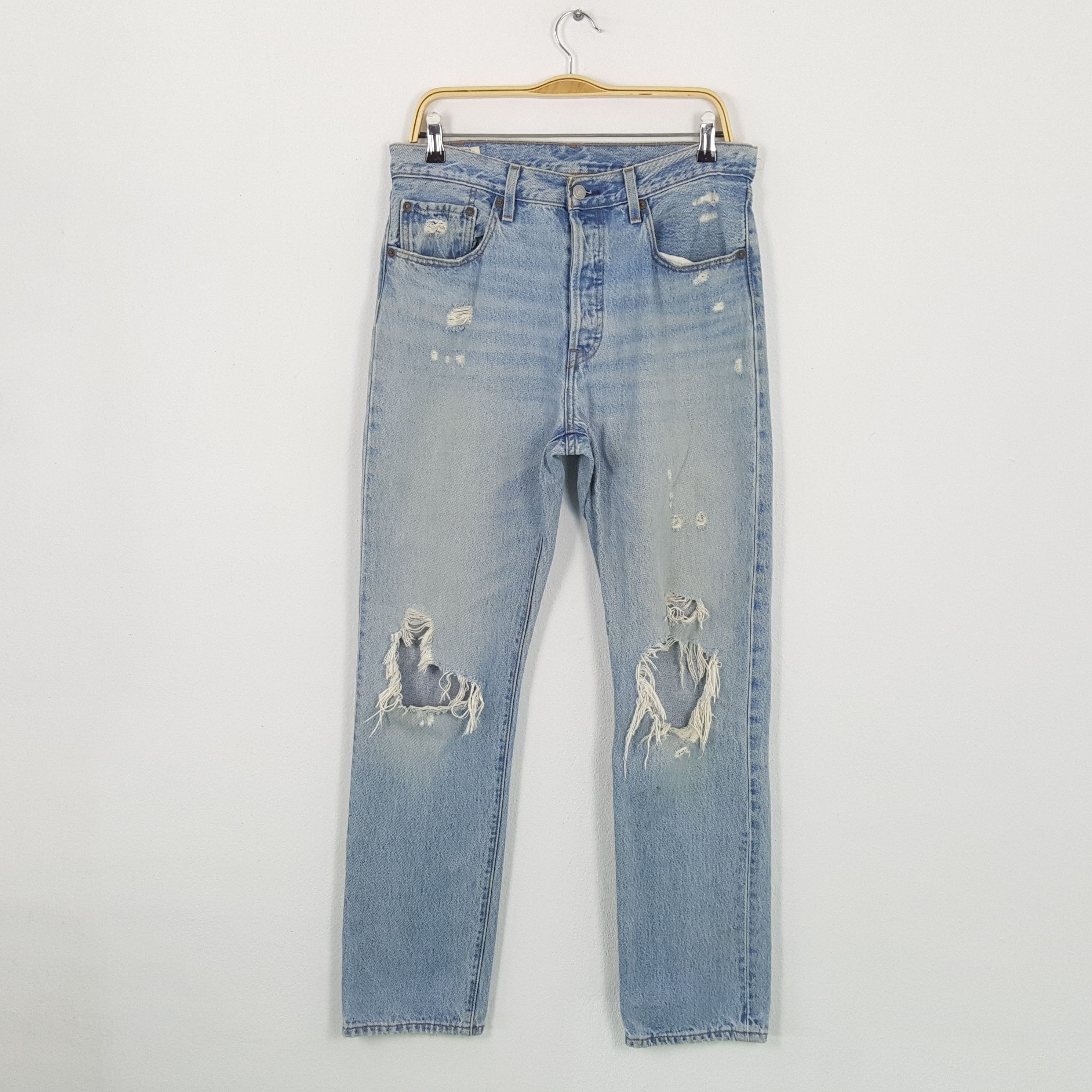image of Levis x Vintage Levi's 501 Big E Distressed Kurt Cobain Style Jeans in Blue Jean, Men's (Size 32)