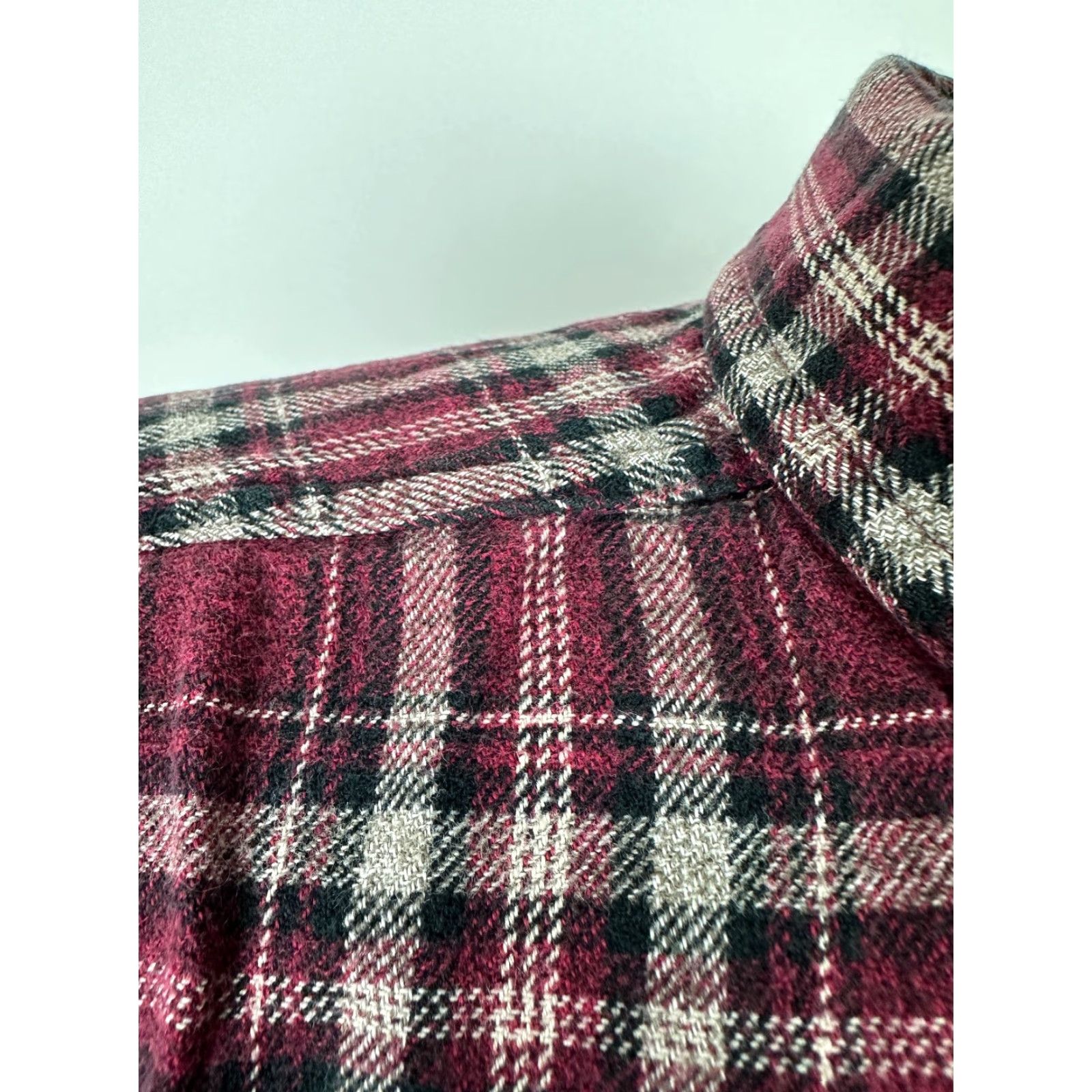 Vintage Woolrich Men XL Flannel Shirt Burgundy Plaid Midweight Cotton Outdoors Vintage-inspired Casual Dress Shirt Size US XL / EU 56 / 4 - 5 Thumbnail