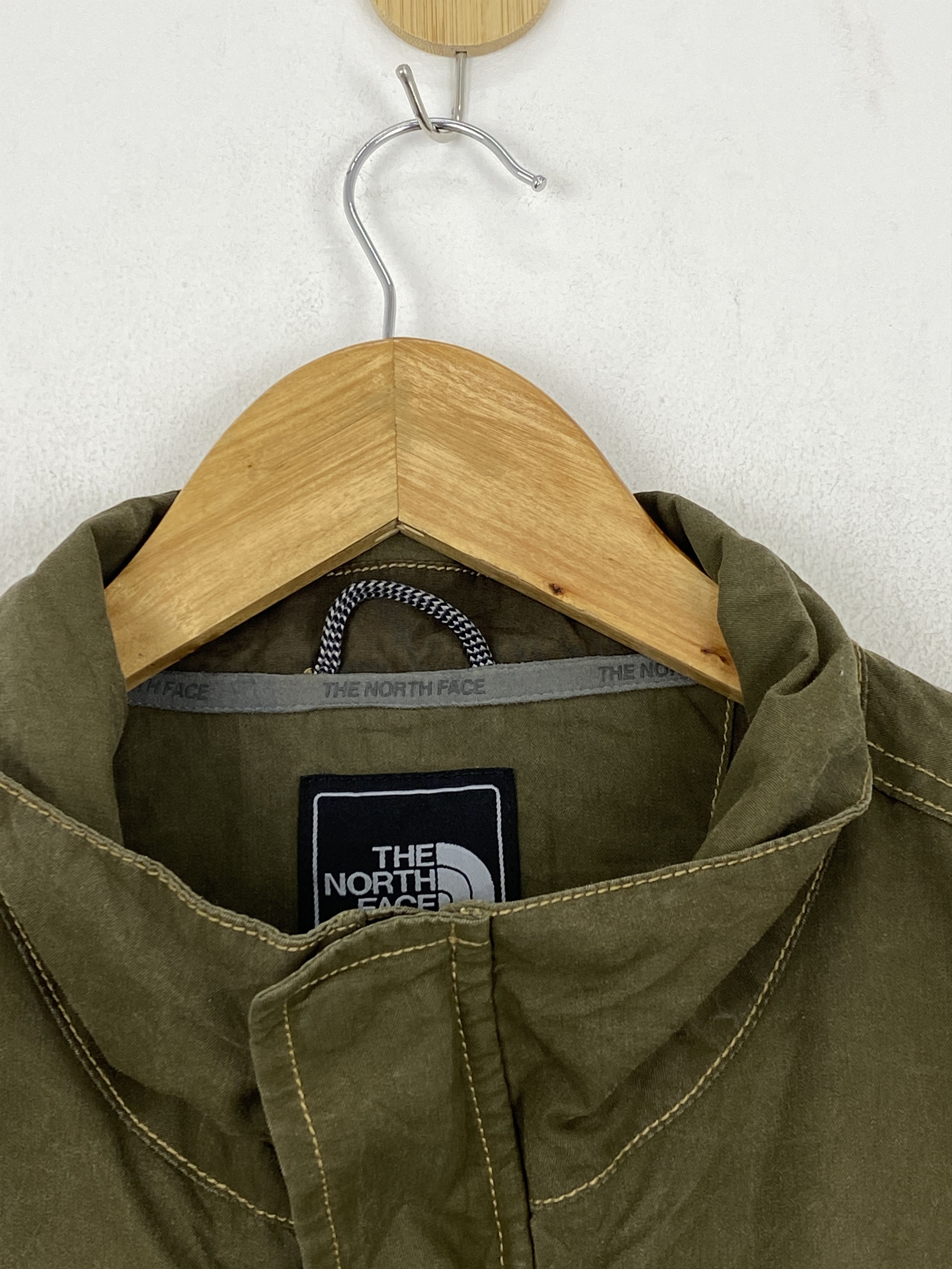 The North Face Vintage The North Face Adventure Series Zipper Jacket J1906 Size US XL / EU 56 / 4 - 8 Thumbnail