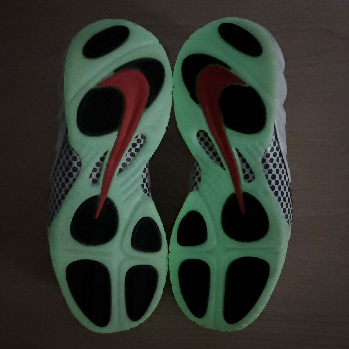 Nike Size 10.5-Nike Foamposite Premium Pure PlatinumNO BOX/INSOLE Size US 10.5 / EU 43-44 - 15 Thumbnail