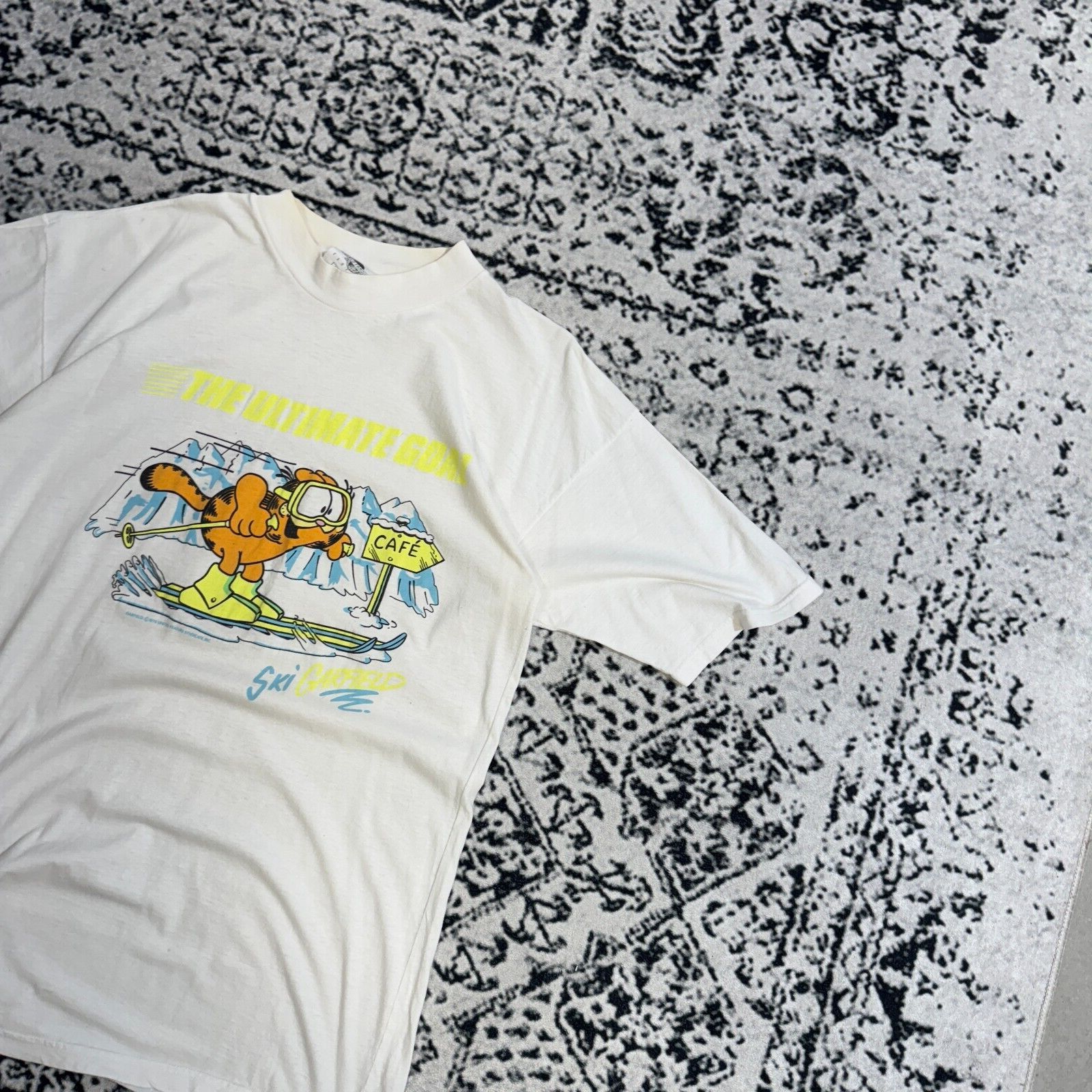 Vintage Vintage White Cotton T-Shirt Size XL Garfield 1978 Ski Sking Size US XL / EU 56 / 4 - 4 Thumbnail