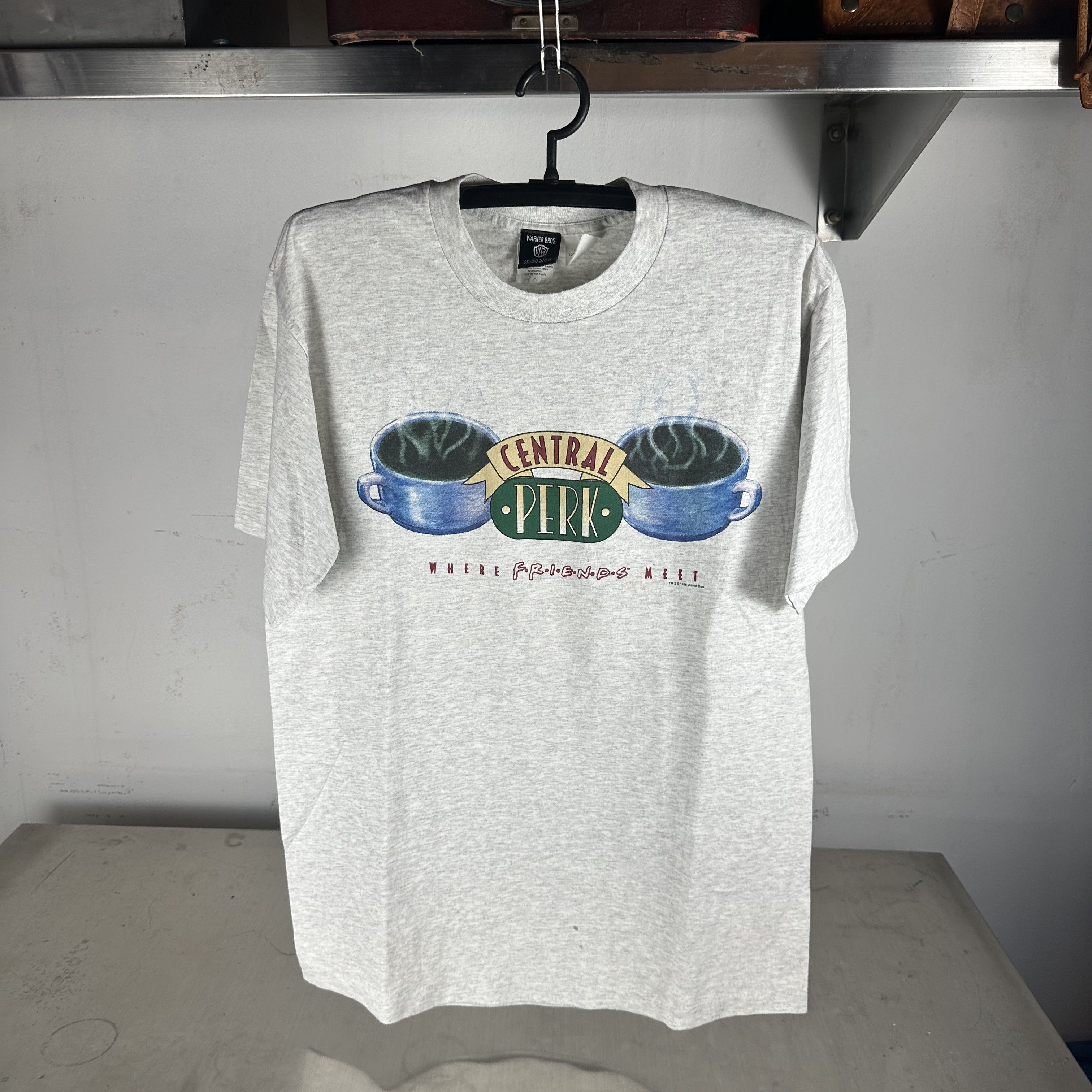 Vintage ​​1995 Friends Sitcom TV Series Central Perk Graphic T-shirt Size US L / EU 52-54 / 3 - 1 Thumbnail
