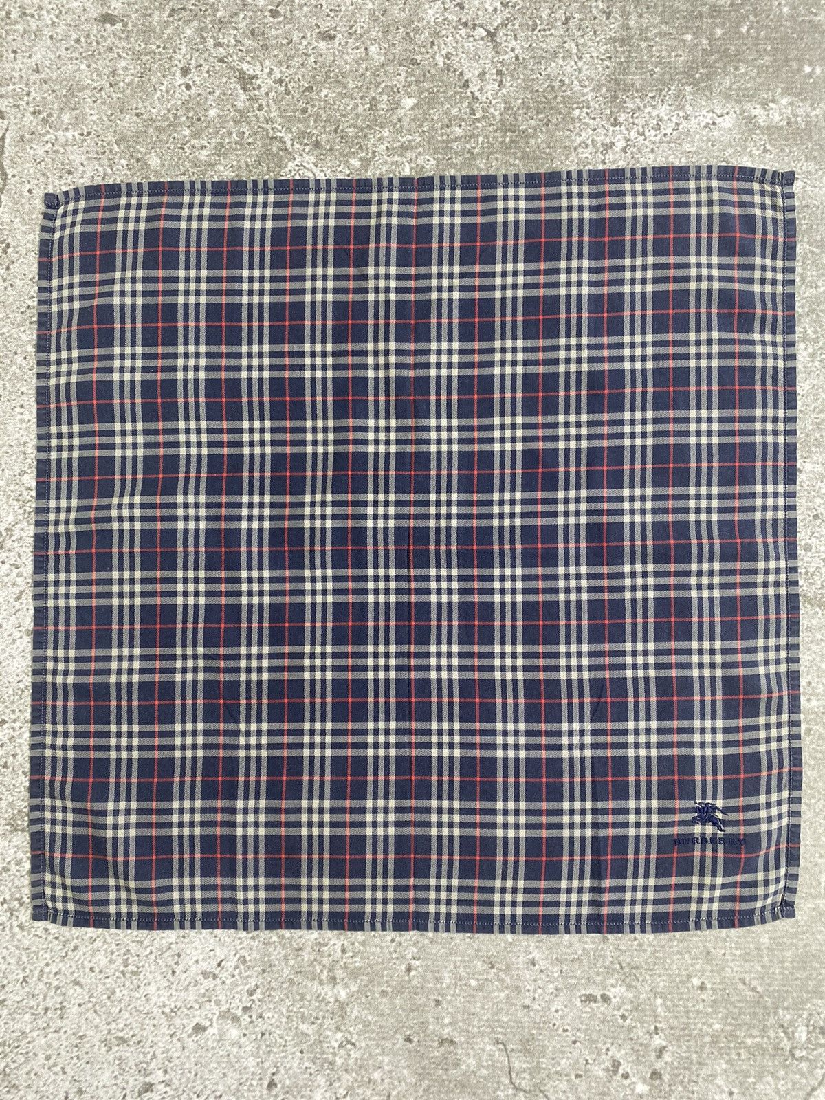 Burberry Burberry Handkerchief / Bandana / Neckerchief Size ONE SIZE - 2 Thumbnail