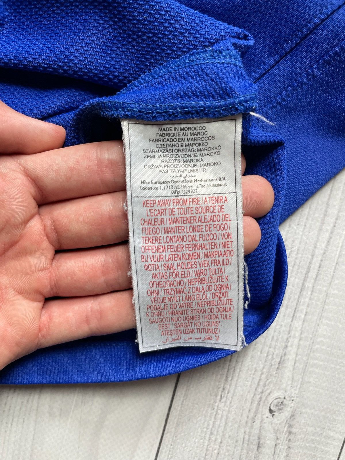 Nike × Vintage Vintage Nike Manchester United soccer jersey blue size L Size US L / EU 52-54 / 3 - 8 Thumbnail