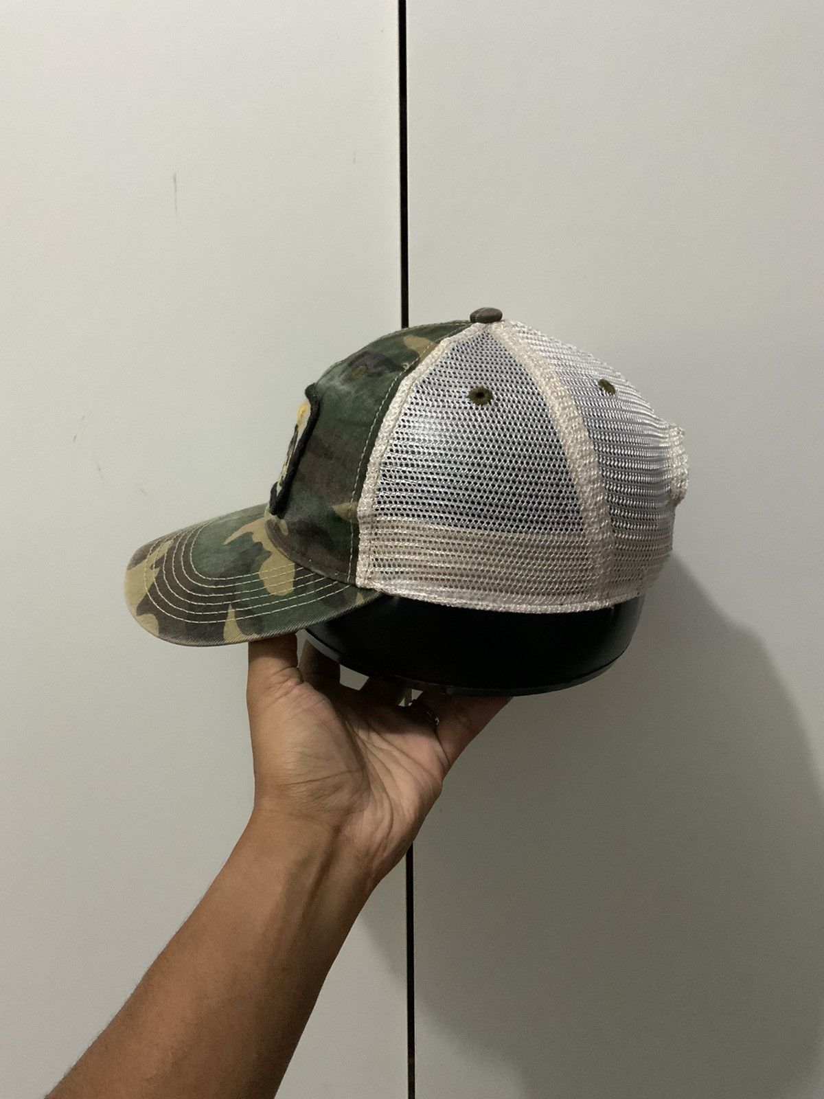 Vintage Vintage Turn Cardio Jam Studio Camo Trucker Hat Size ONE SIZE - 2 Thumbnail