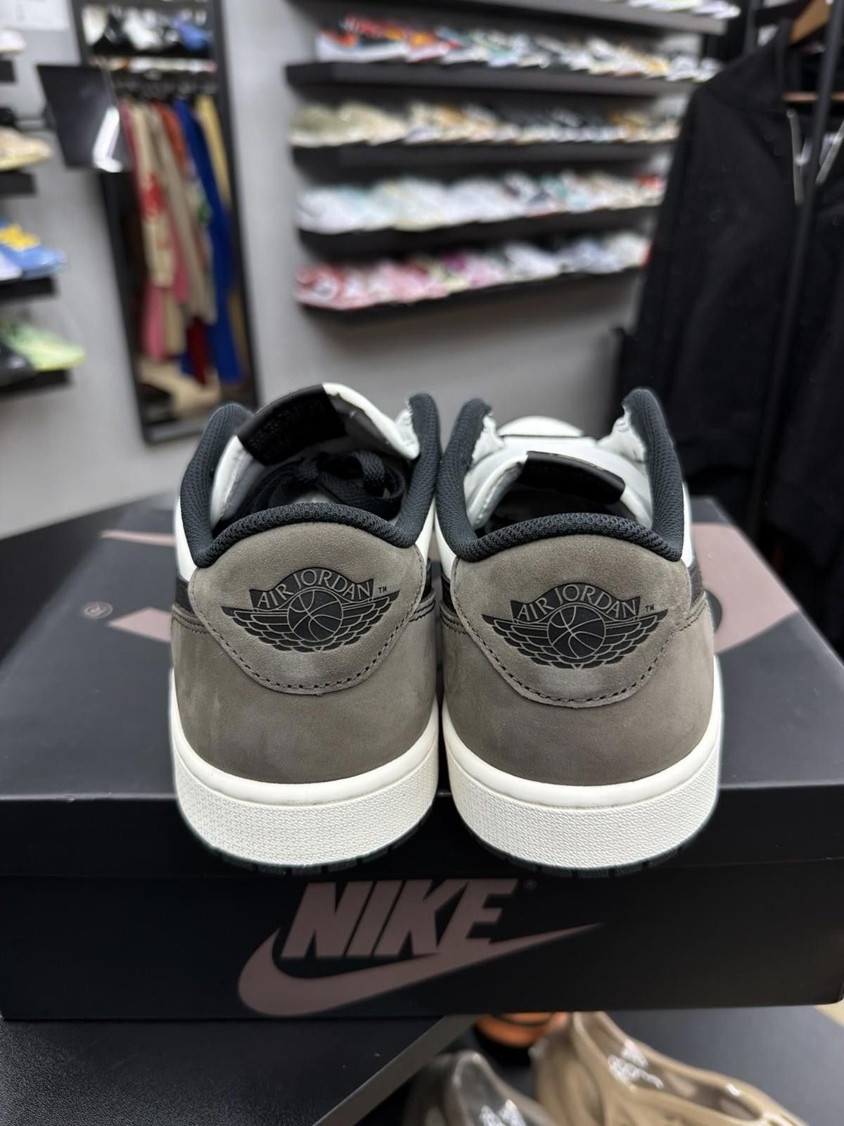 Nike Jordan 1 Retro Low OG Mocha CZ0790-102 Size 12 Brand New Size US 12 / EU 45 - 7 Thumbnail