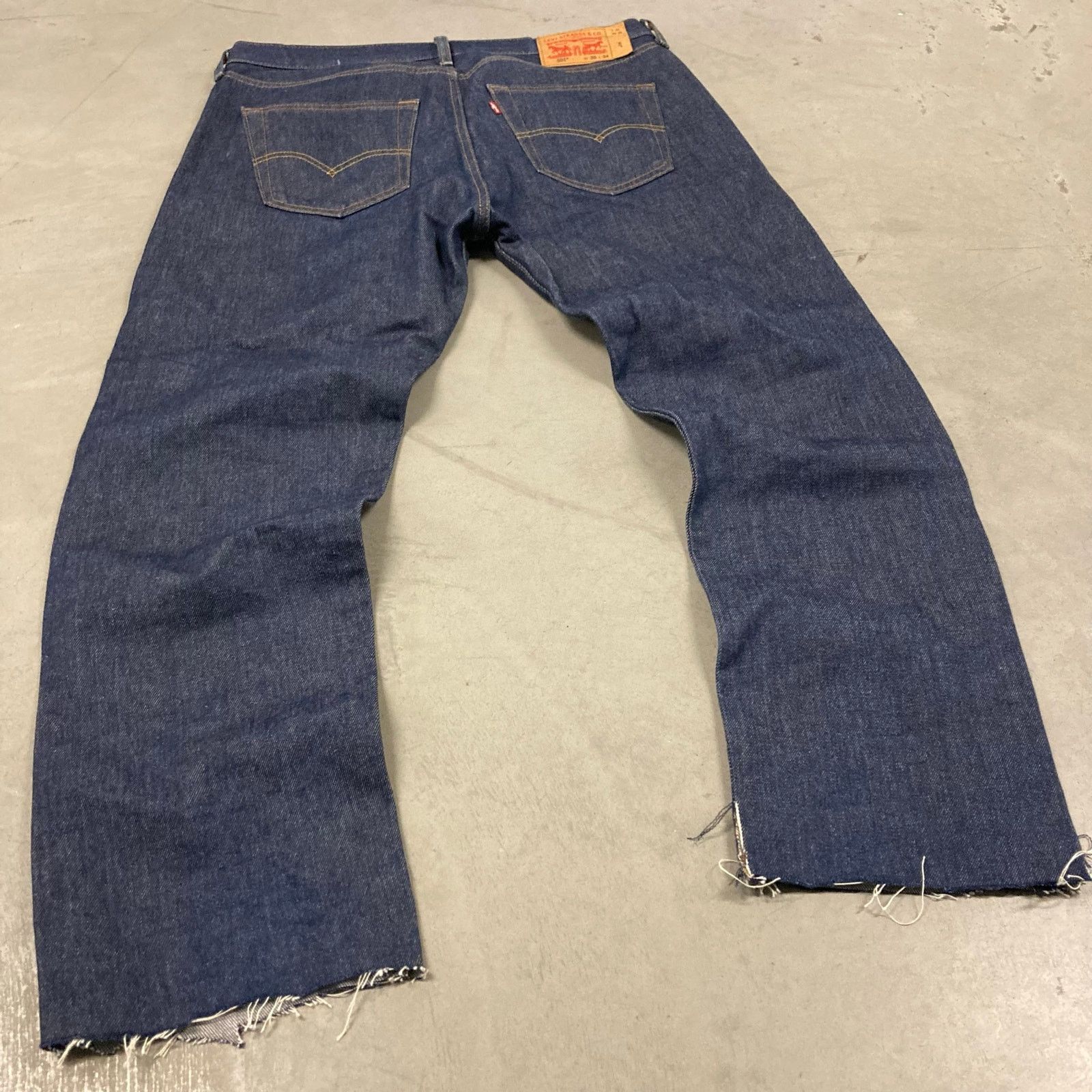 Levi's × Vintage Y2K Levi’s 501 cutoff button fly Jeans 35x29 Size US 35 - 2 Thumbnail