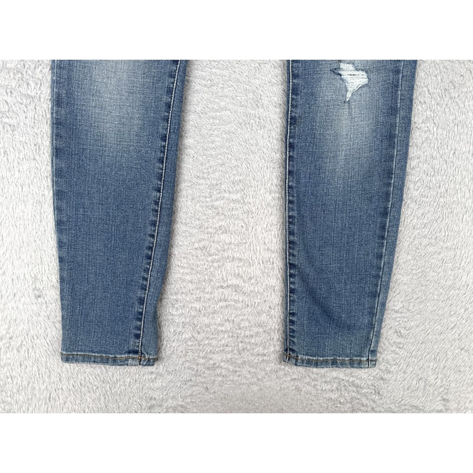 Denime Sonoma Goods For Life Jeans Womens 4 Blue Skinny Distressed Stretch Denim Ripped Size 27" / US 4 / IT 40 - 2 Thumbnail