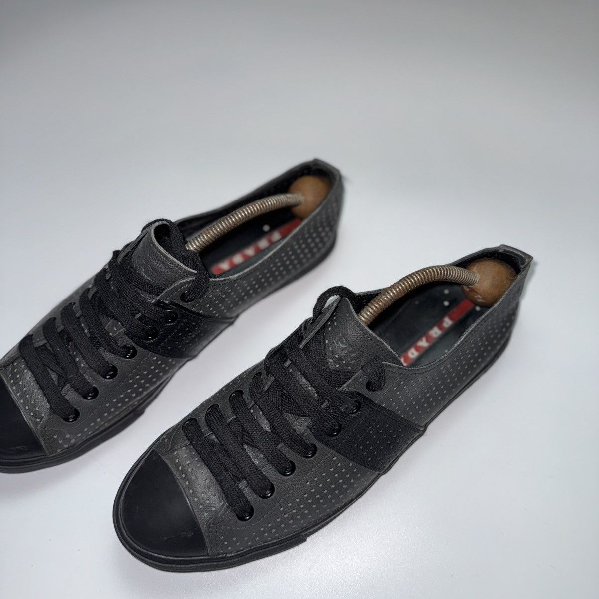 Prada PRADA Dark Grey Saffiano Sneakers 8.5 Size US 7.5 / EU 40-41 - 5 Thumbnail
