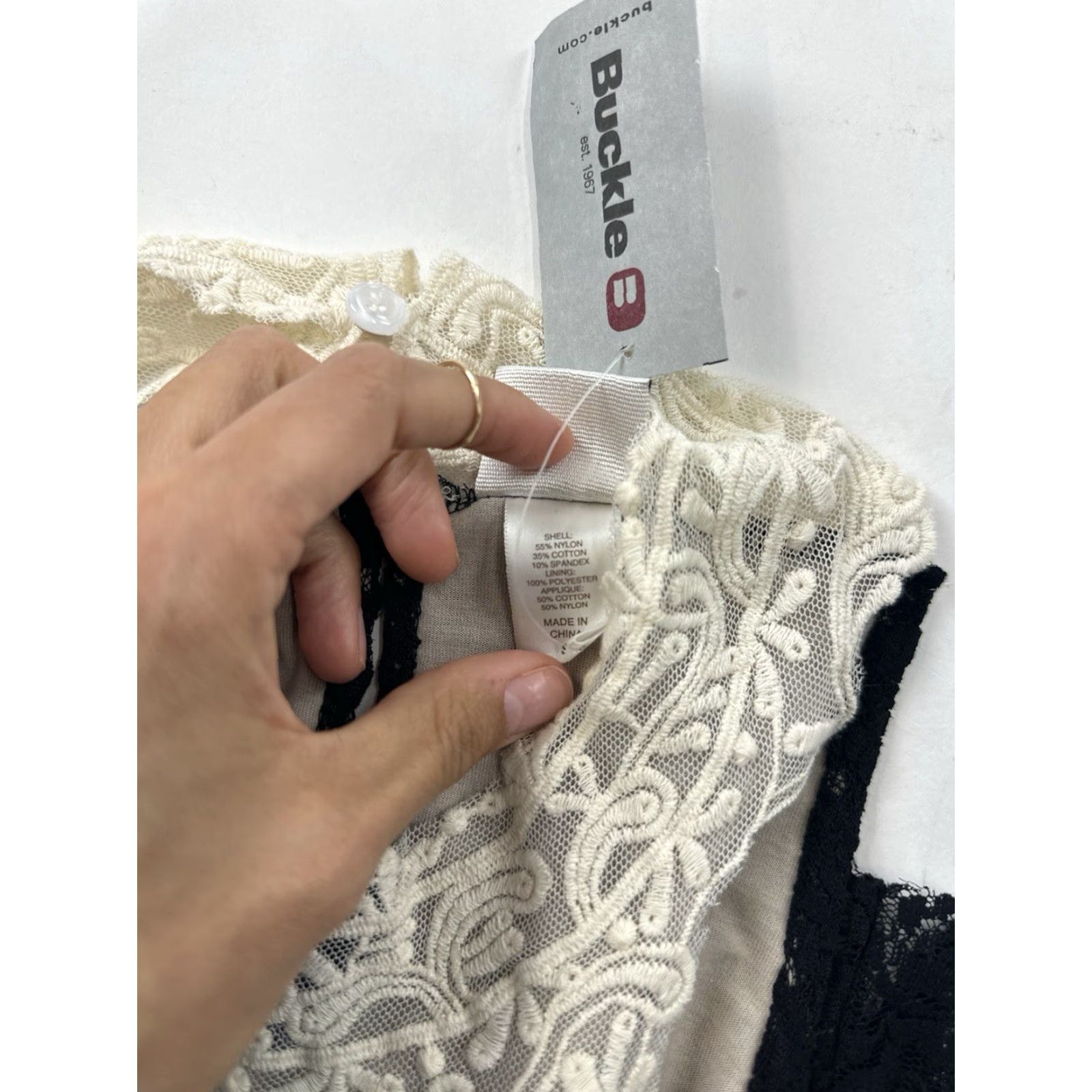 Vintage Daytrip Blouse Women Sleeveless Lace Tunic Black Ivory Small S Womens Size S / US 4 / IT 40 - 6 Thumbnail