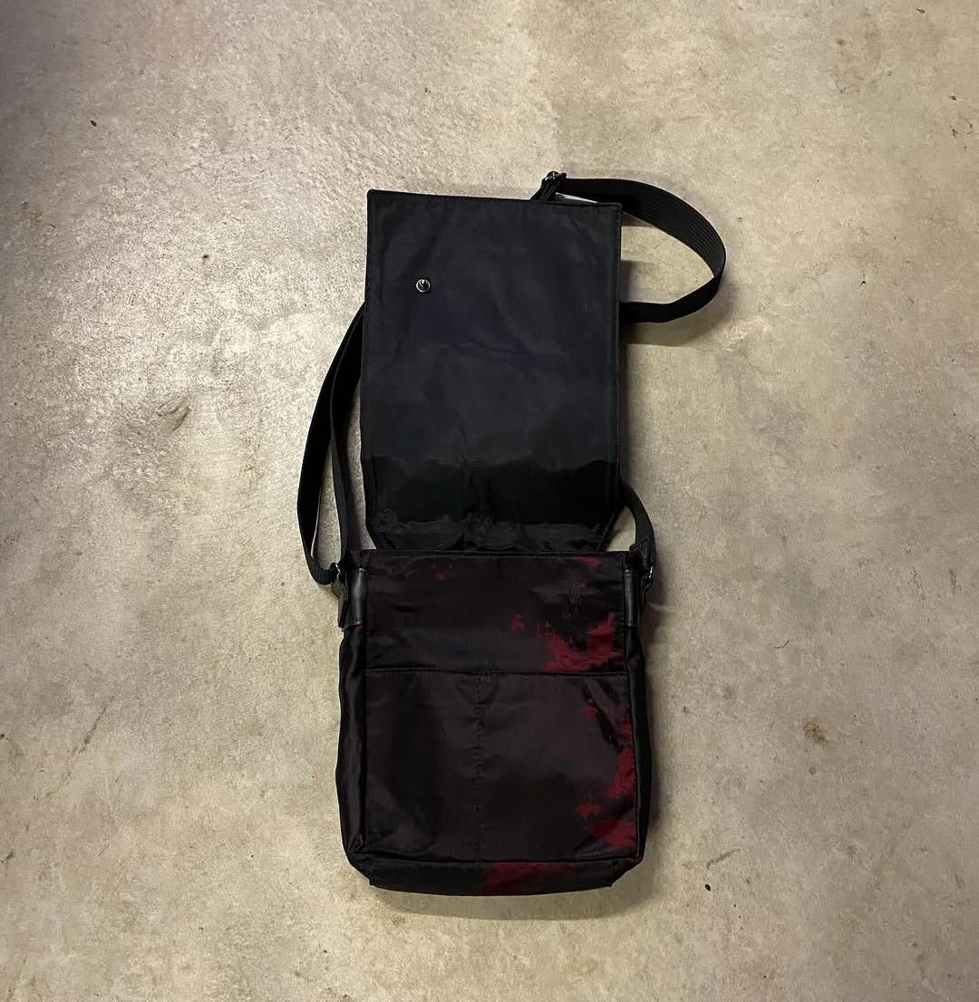 Jean Paul Gaultier Jean Paul Gaultier AW98 “Blood Drip Messenger Bag” Size ONE SIZE - 3 Thumbnail