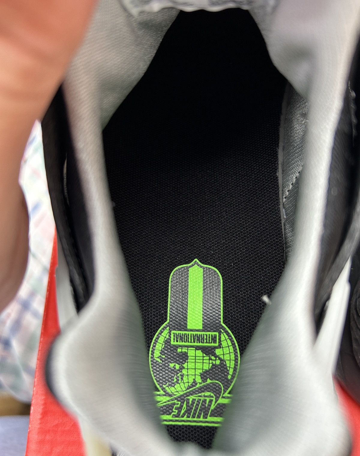 Nike Nike Air Huarache F22 Black Neon Size US 9.5 / EU 42-43 - 7 Thumbnail