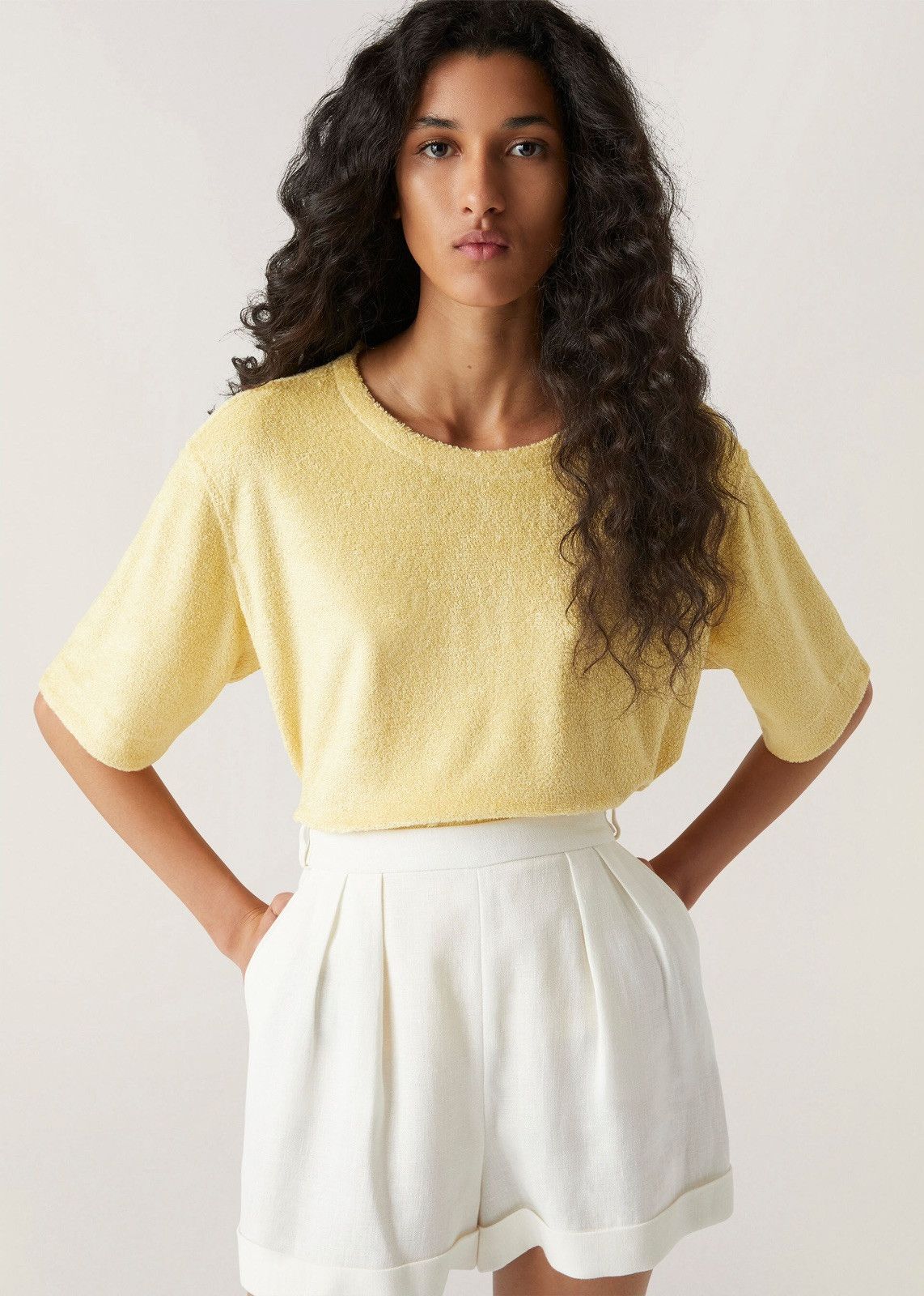 Loro Piana o1srvl11e0424 T- Shirt in Medium Yellow Size M / US 6-8 / IT 42-44 - 2 Thumbnail